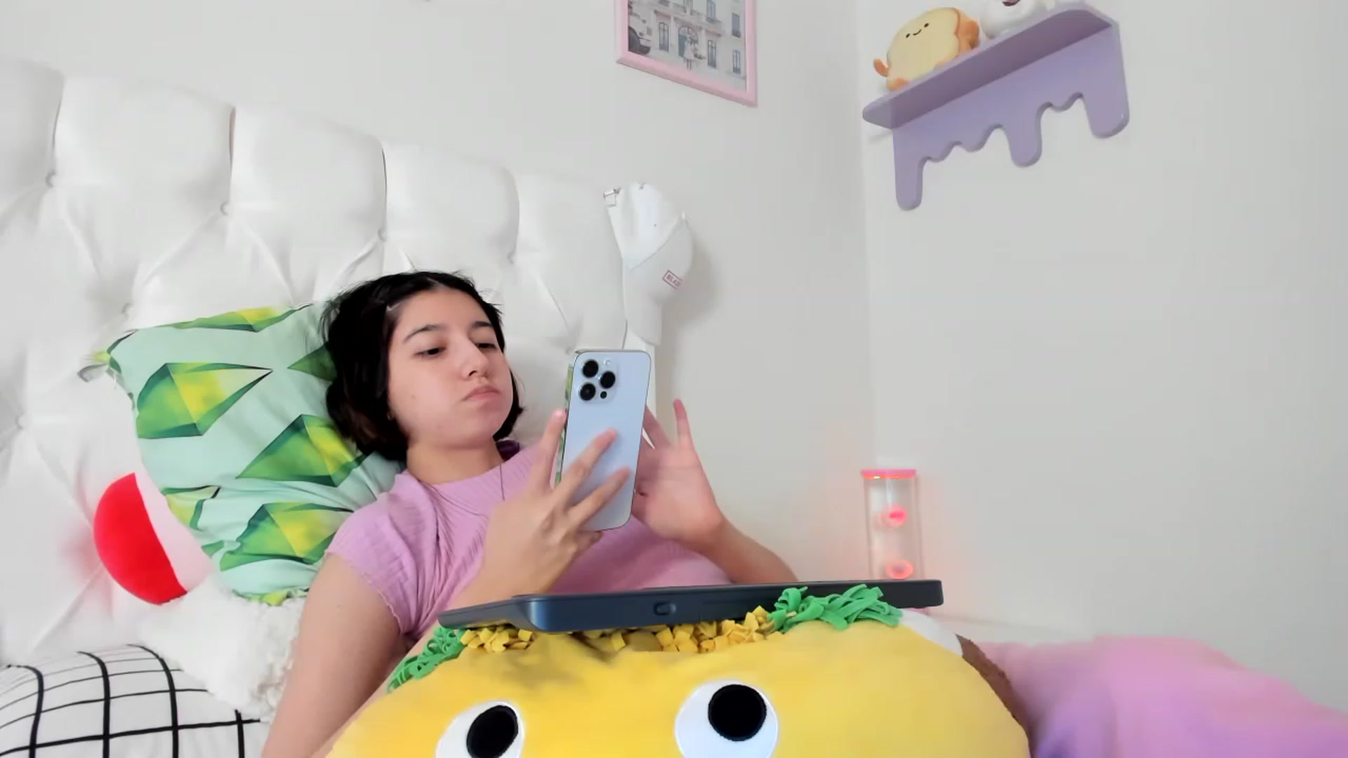 Gallery image thumbnail from Cherrycute666's myfreecams stream on, 06/04/2023, 13:54 image 5 of 20