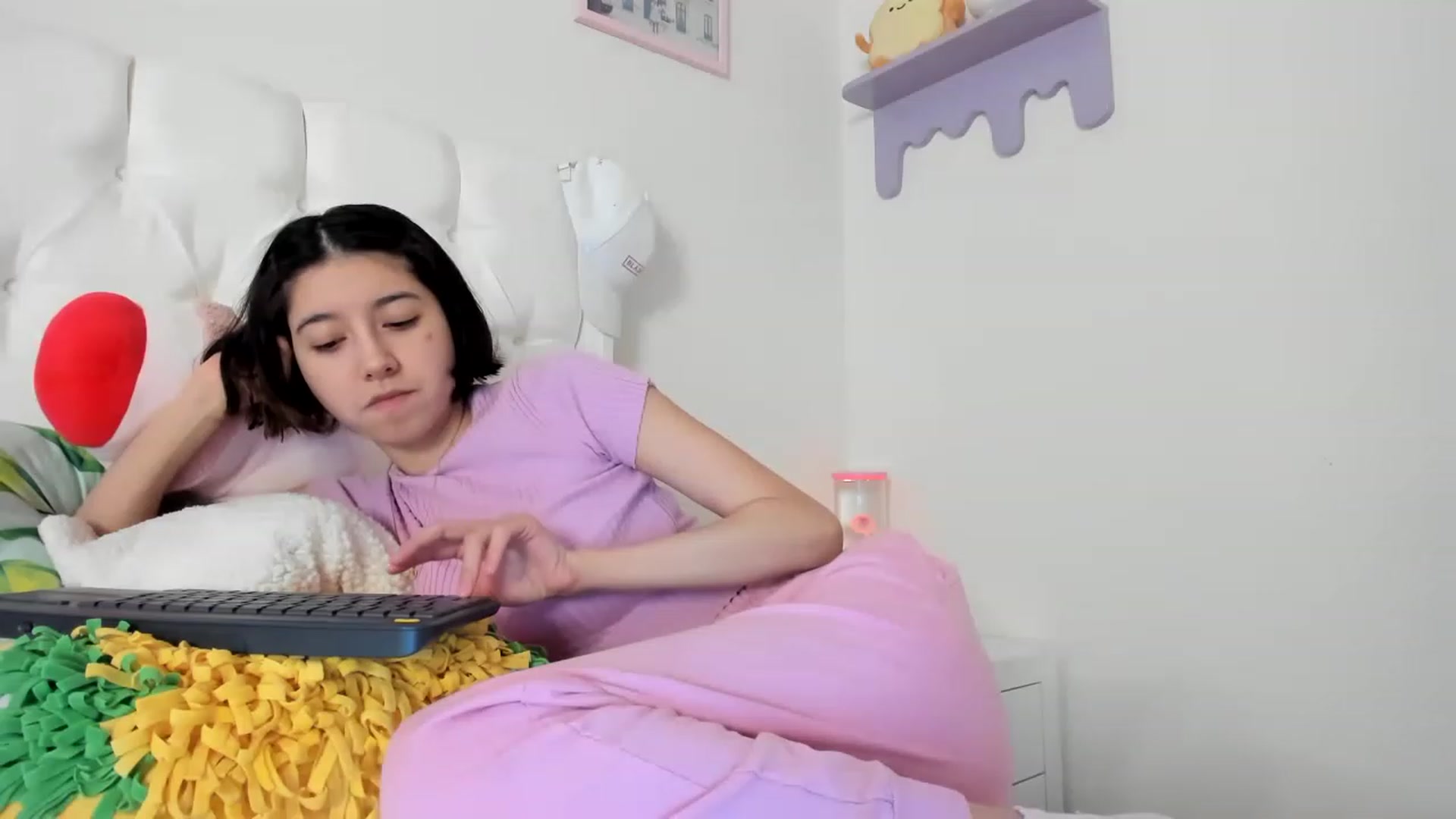 Gallery image thumbnail from Cherrycute666's myfreecams stream on, 06/04/2023, 13:54 image 3 of 20