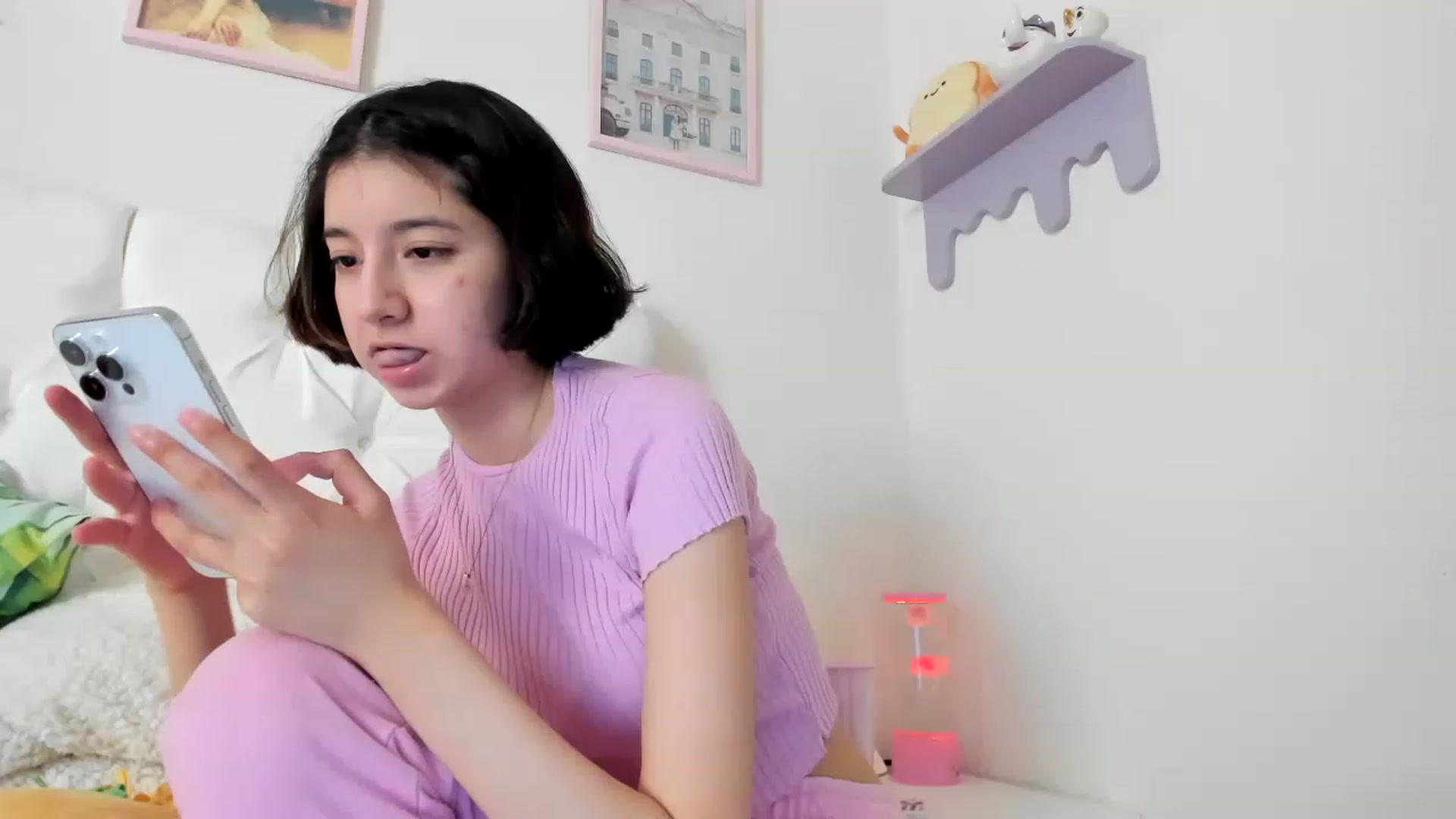 Gallery image thumbnail from Cherrycute666's myfreecams stream on, 06/04/2023, 15:14 image 16 of 20