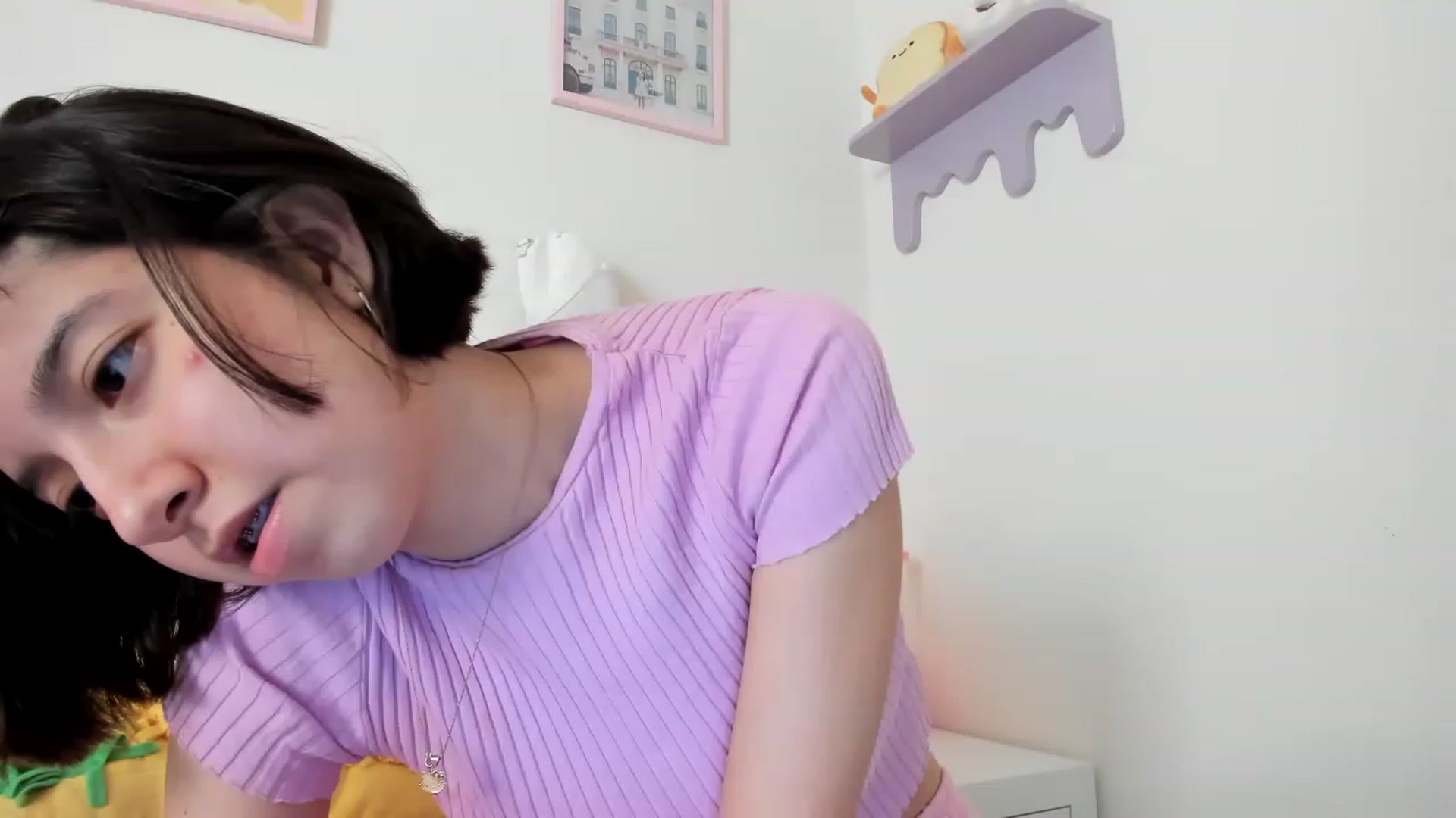 Gallery image thumbnail from Cherrycute666's myfreecams stream on, 06/04/2023, 15:14 image 19 of 20