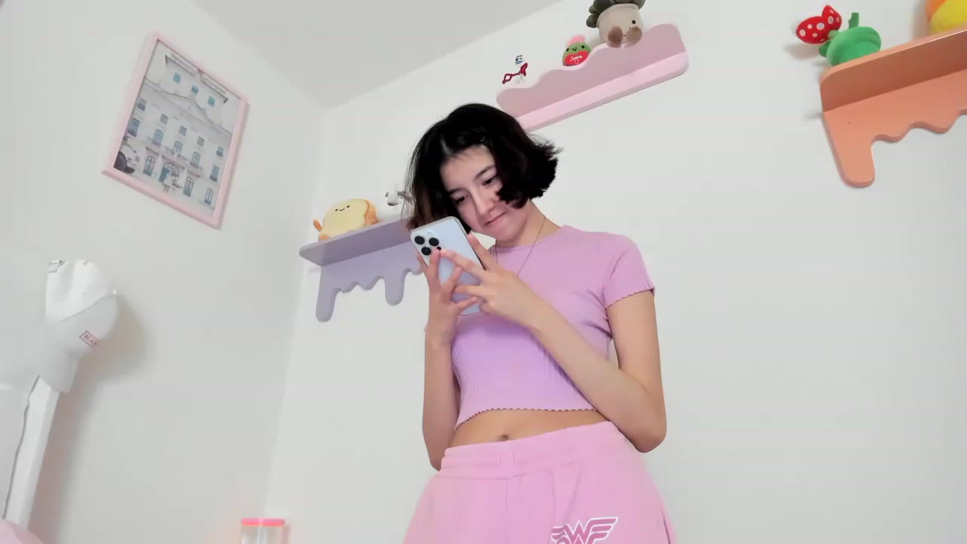 Gallery image thumbnail from Cherrycute666's myfreecams stream on, 06/04/2023, 15:14 image 7 of 20