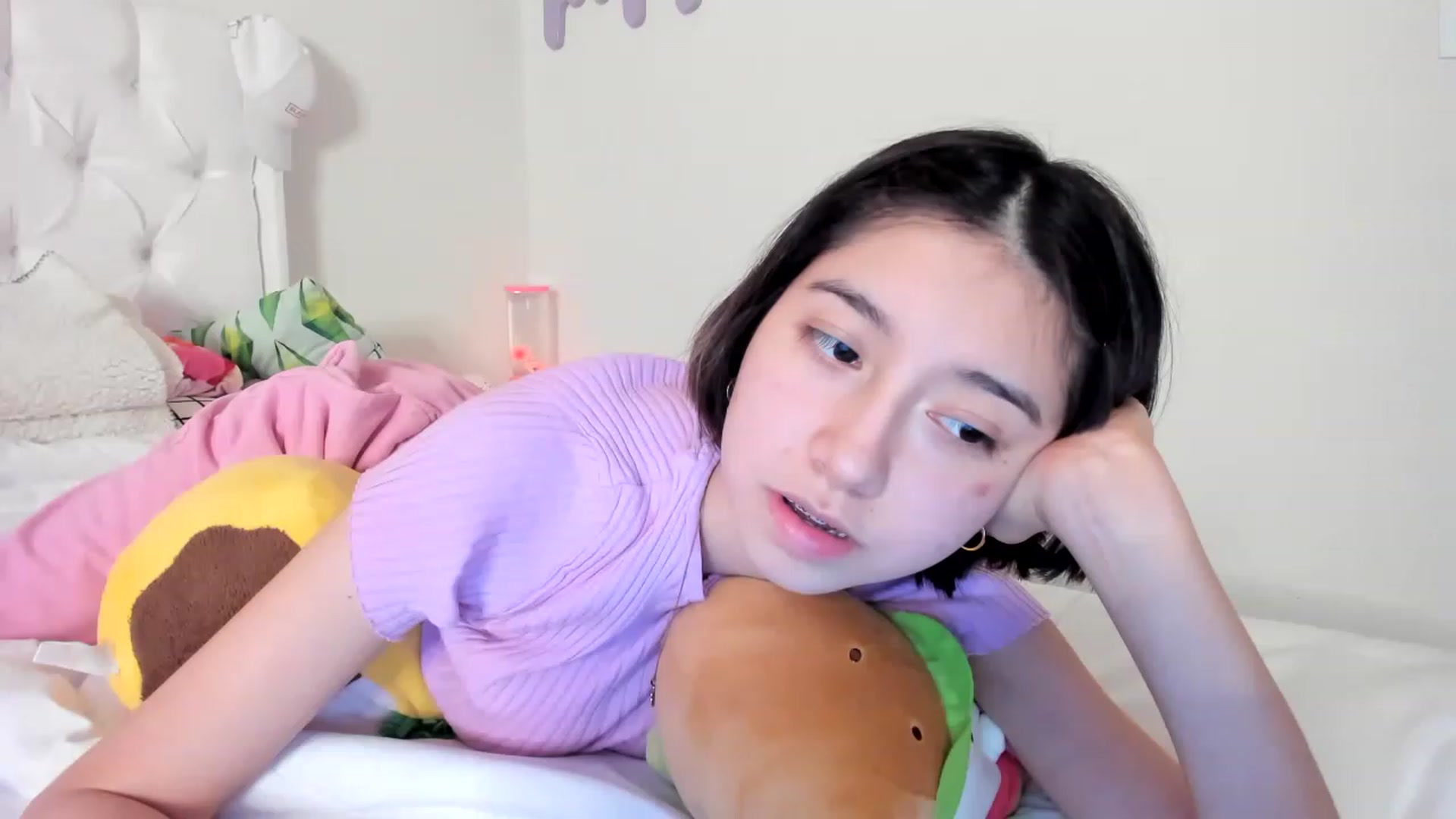 Gallery image thumbnail from Cherrycute666's myfreecams stream on, 06/05/2023, 04:43 image 15 of 20
