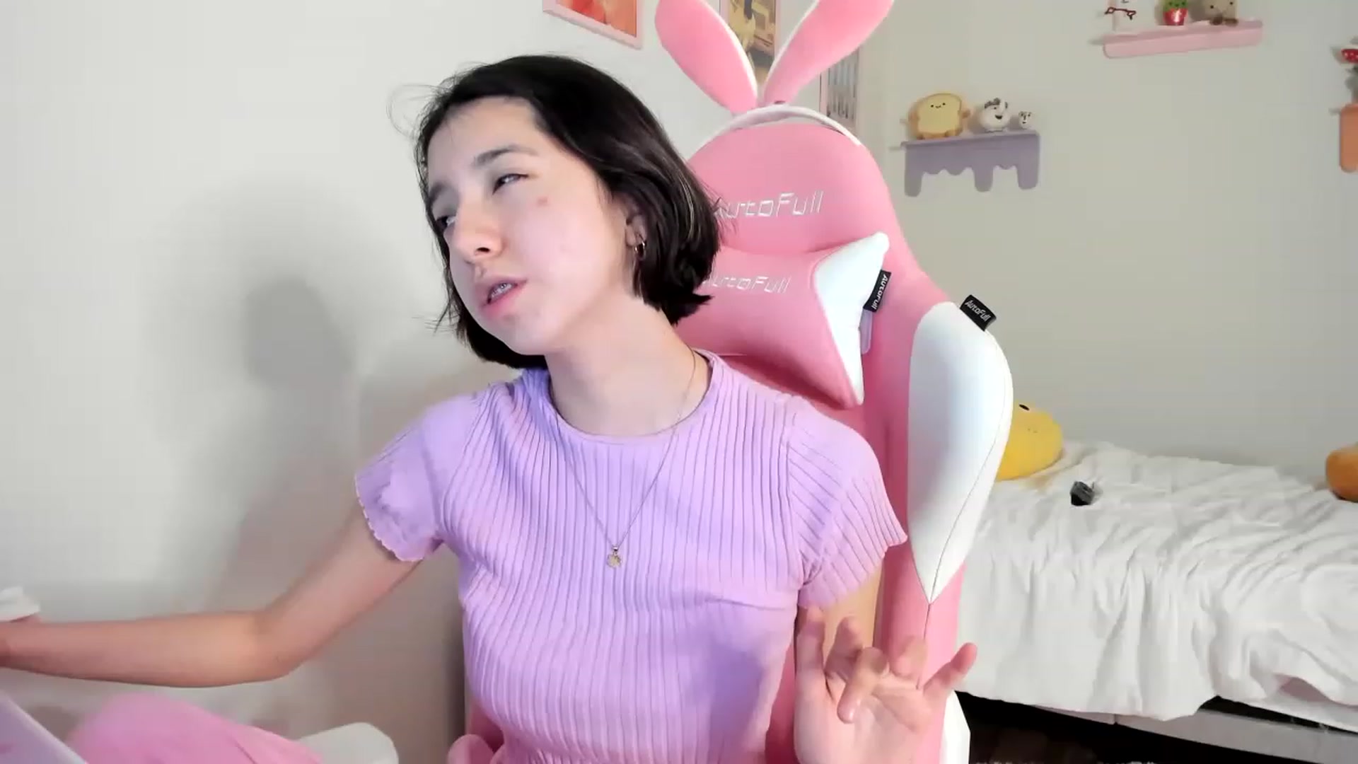 Gallery image thumbnail from Cherrycute666's myfreecams stream on, 06/05/2023, 04:43 image 2 of 20