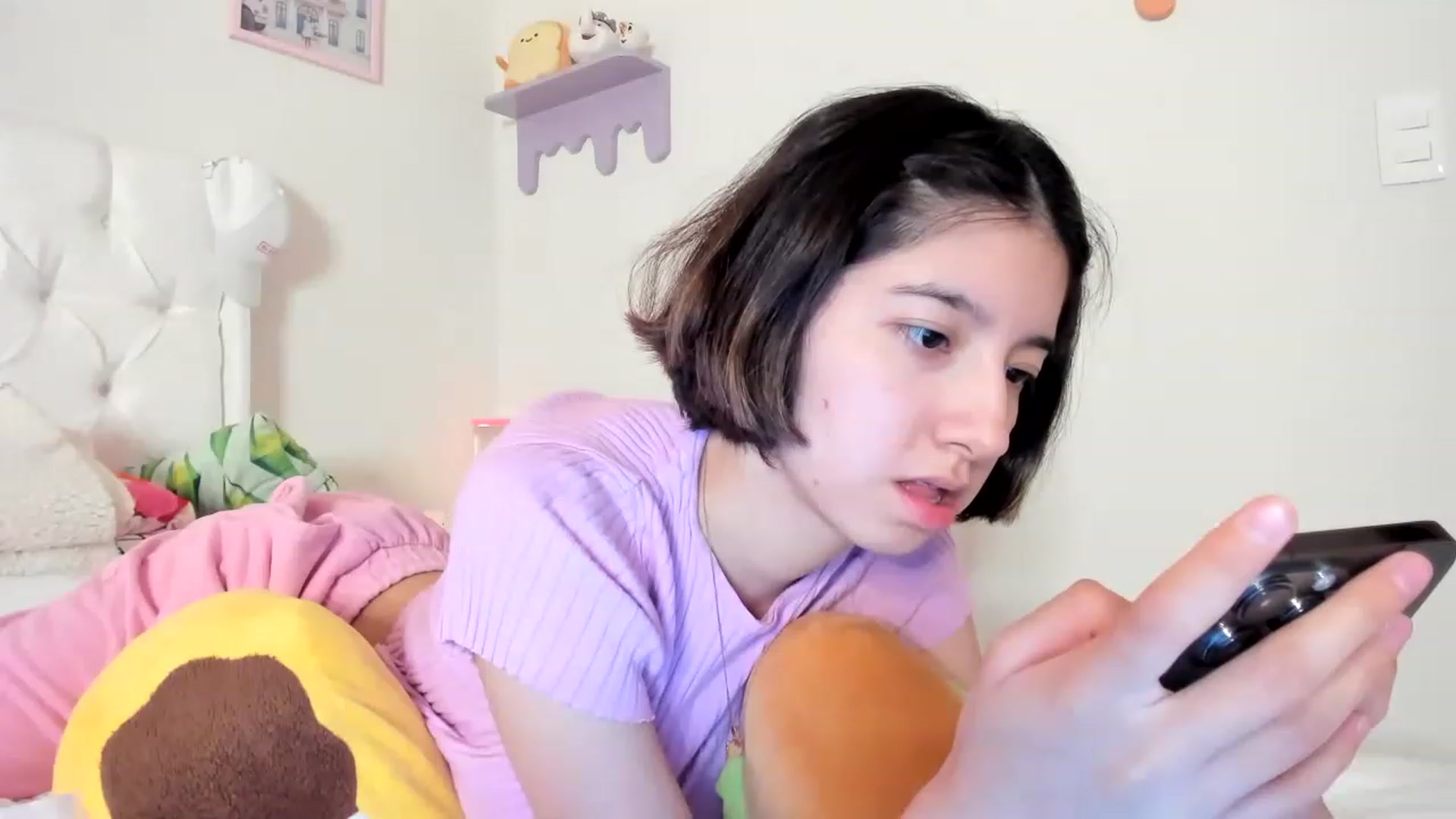 Gallery image thumbnail from Cherrycute666's myfreecams stream on, 06/05/2023, 04:43 image 11 of 20