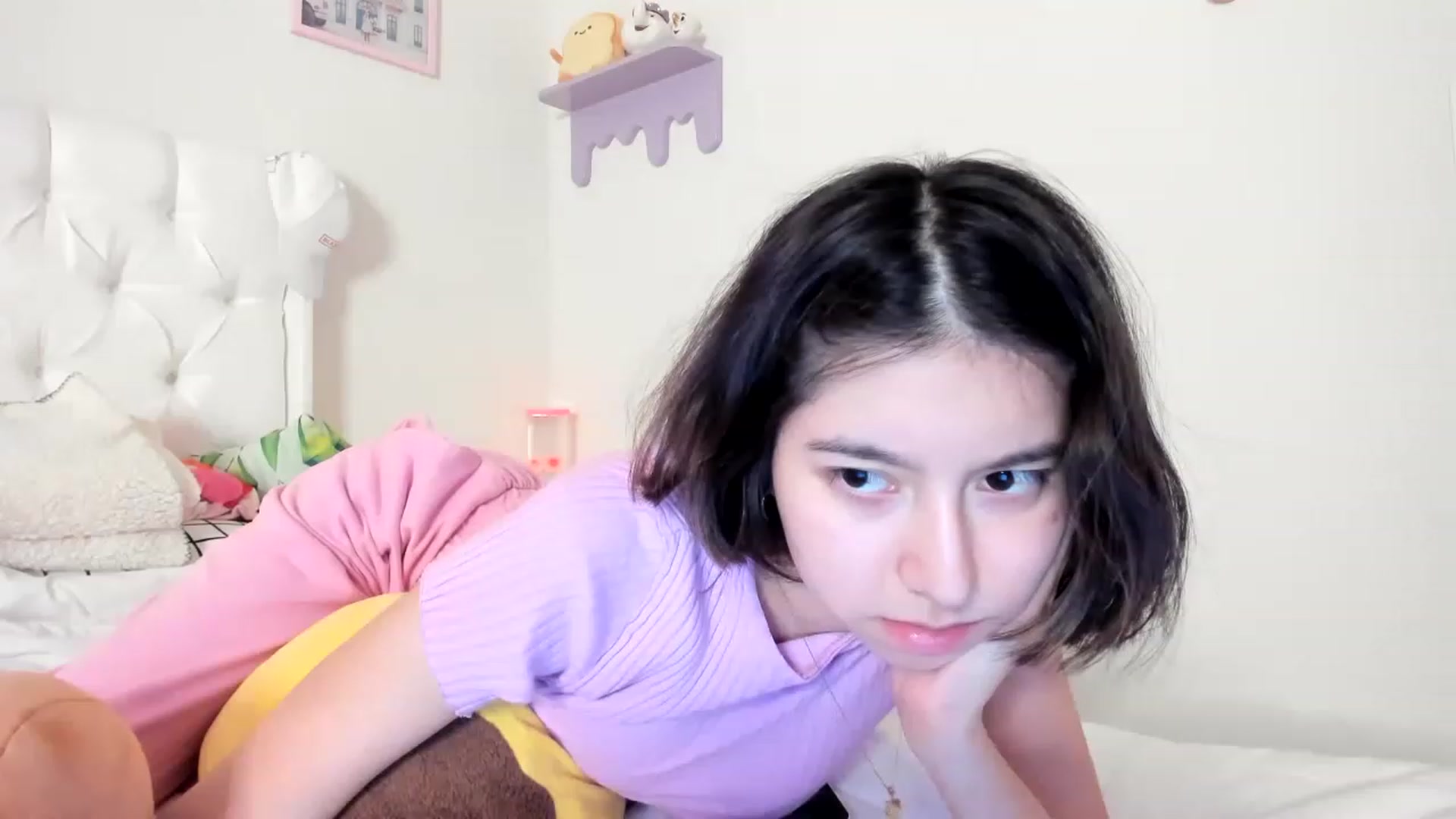 Gallery image thumbnail from Cherrycute666's myfreecams stream on, 06/05/2023, 04:43 image 6 of 20