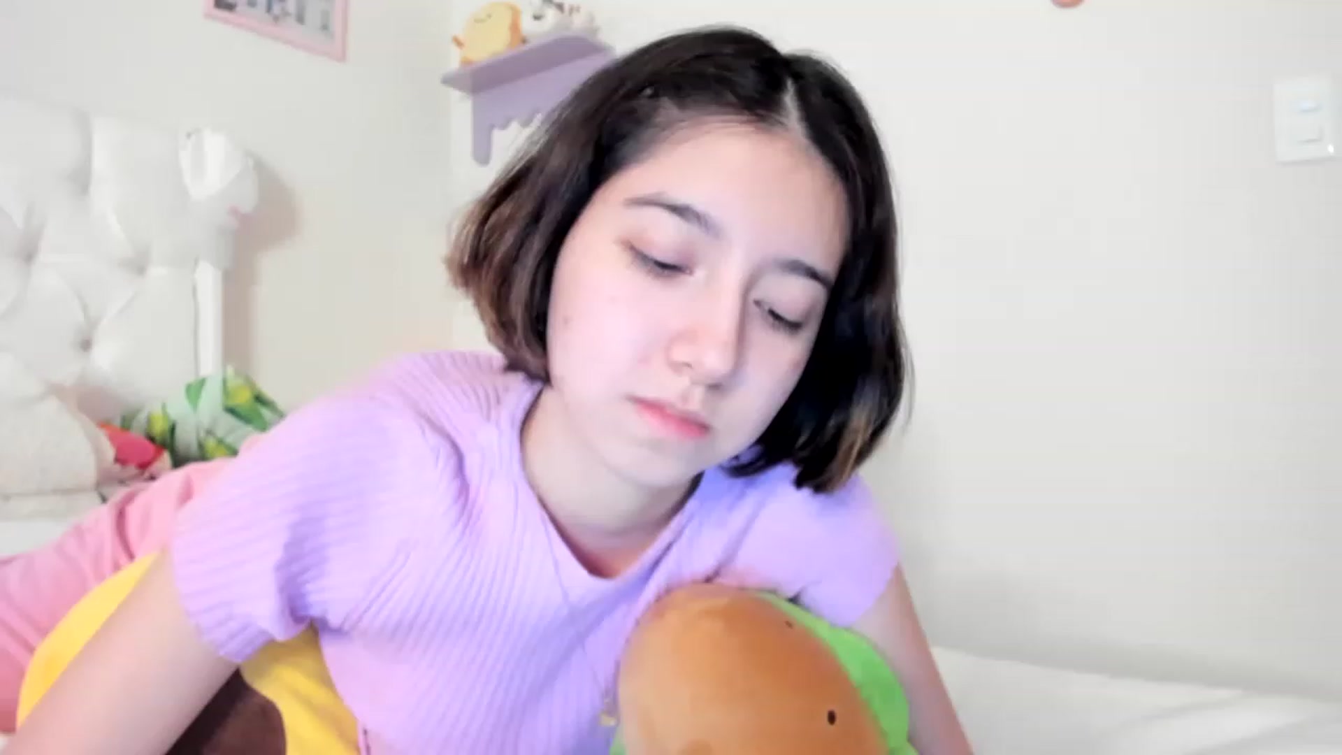 Gallery image thumbnail from Cherrycute666's myfreecams stream on, 06/05/2023, 04:43 image 12 of 20