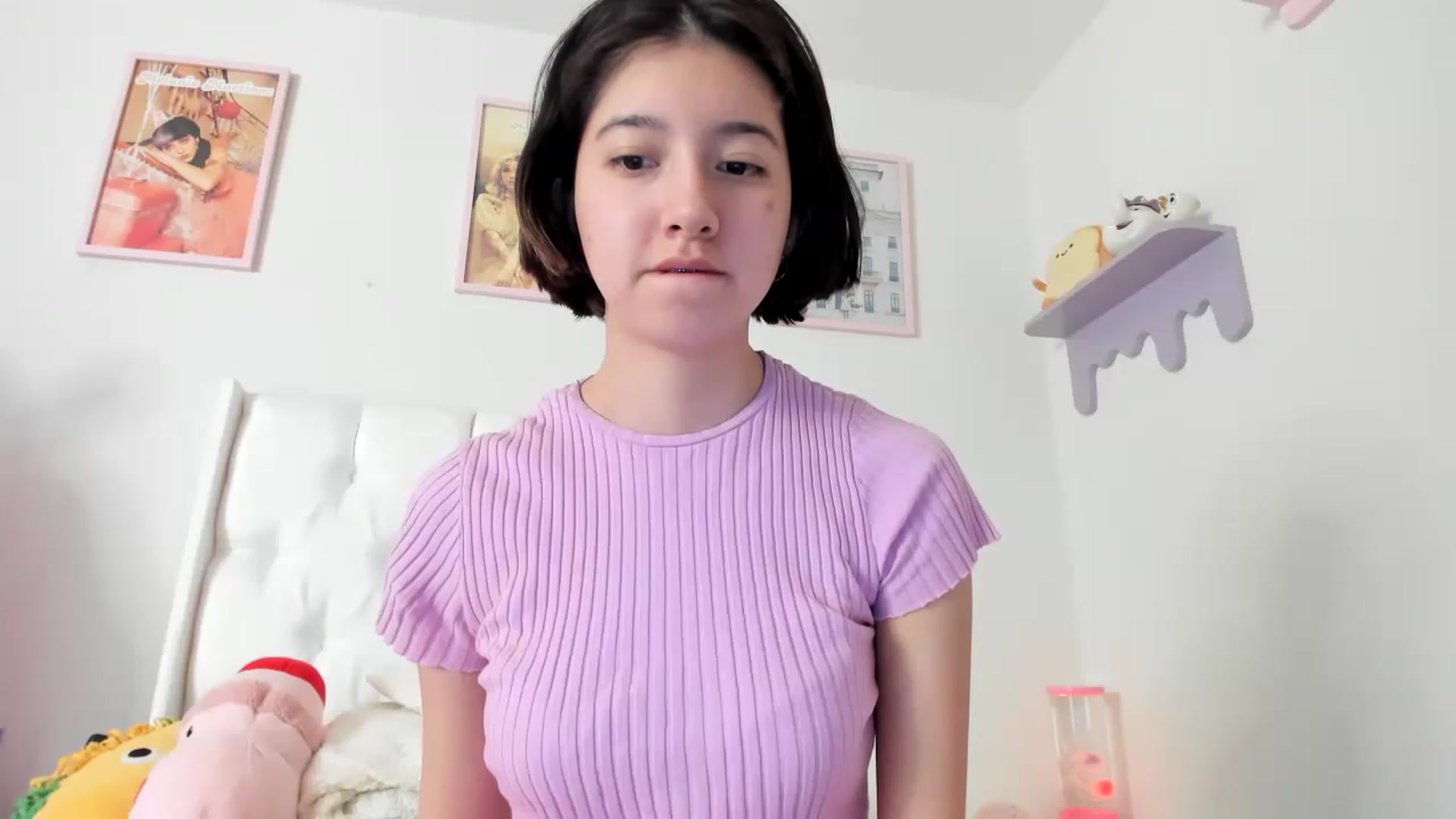 Gallery image thumbnail from Cherrycute666's myfreecams stream on, 06/05/2023, 14:43 image 12 of 20
