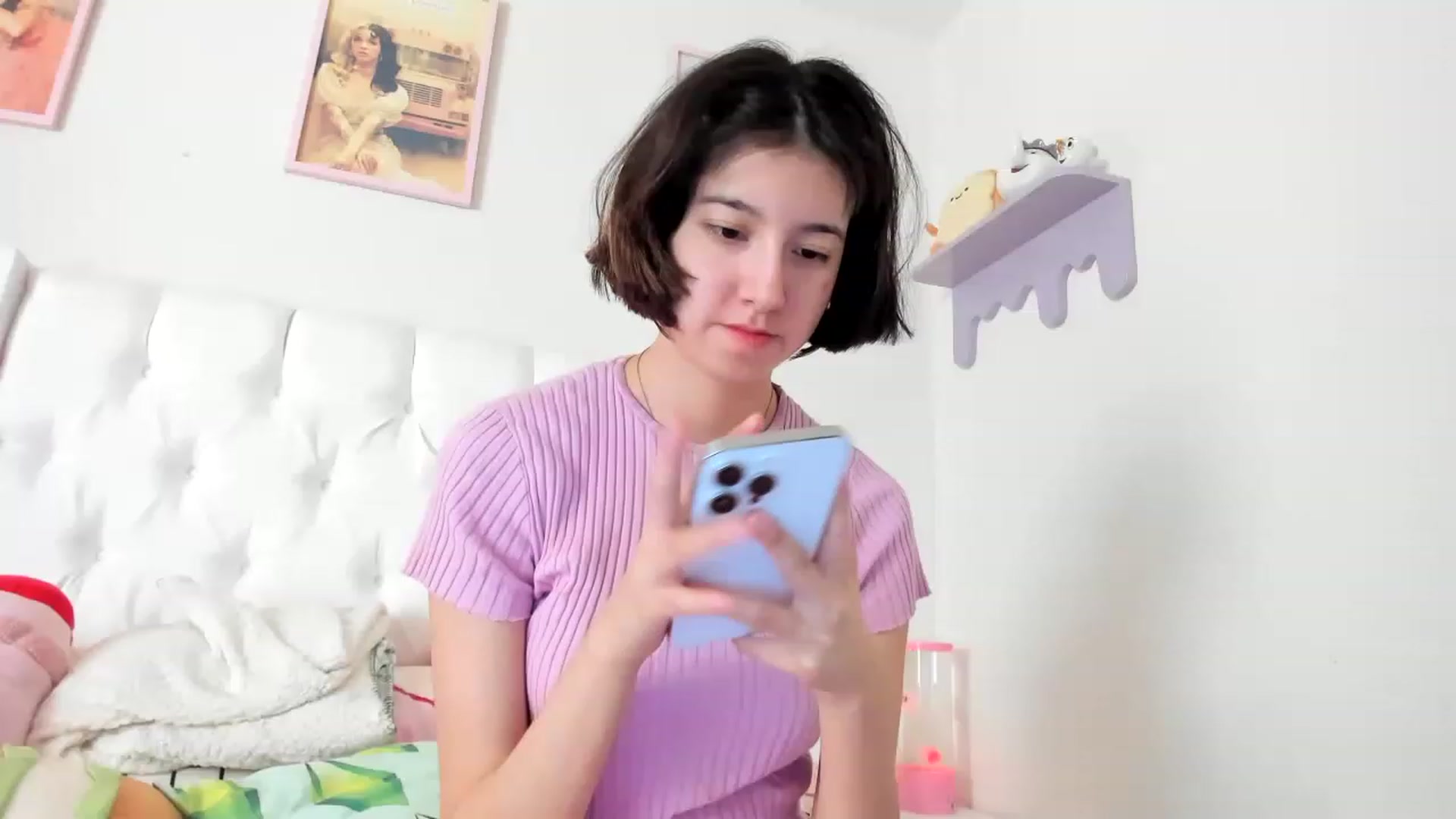 Gallery image thumbnail from Cherrycute666's myfreecams stream on, 06/05/2023, 15:42 image 3 of 20