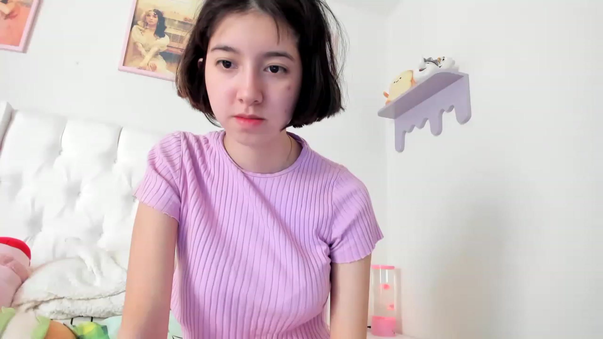Gallery image thumbnail from Cherrycute666's myfreecams stream on, 06/05/2023, 15:42 image 4 of 20