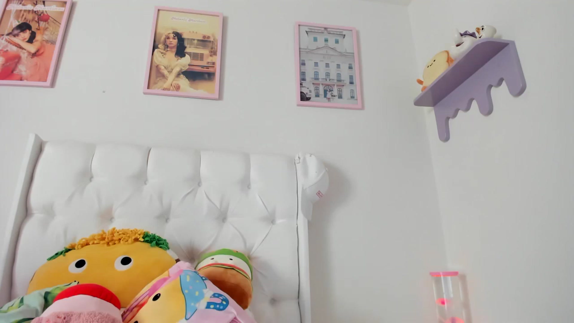 Gallery image thumbnail from Cherrycute666's myfreecams stream on, 06/05/2023, 23:28 image 17 of 20