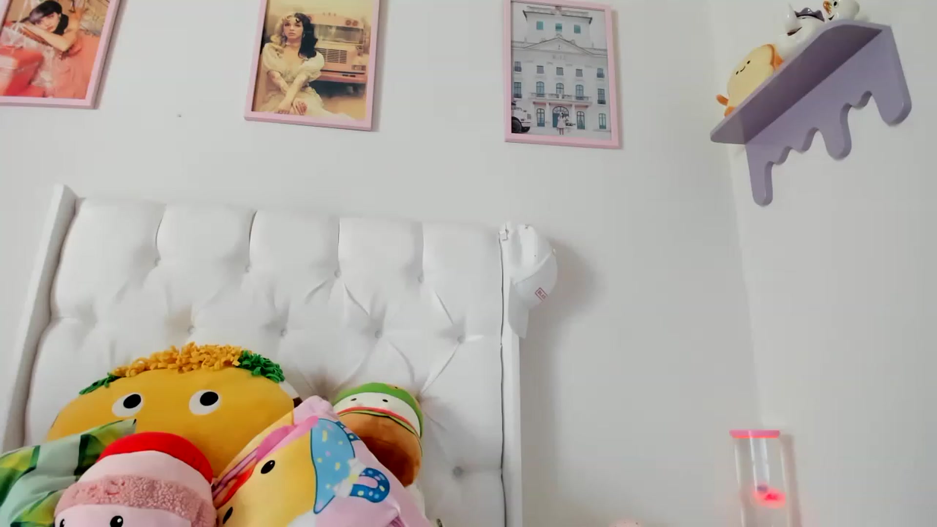 Gallery image thumbnail from Cherrycute666's myfreecams stream on, 06/05/2023, 23:28 image 12 of 20