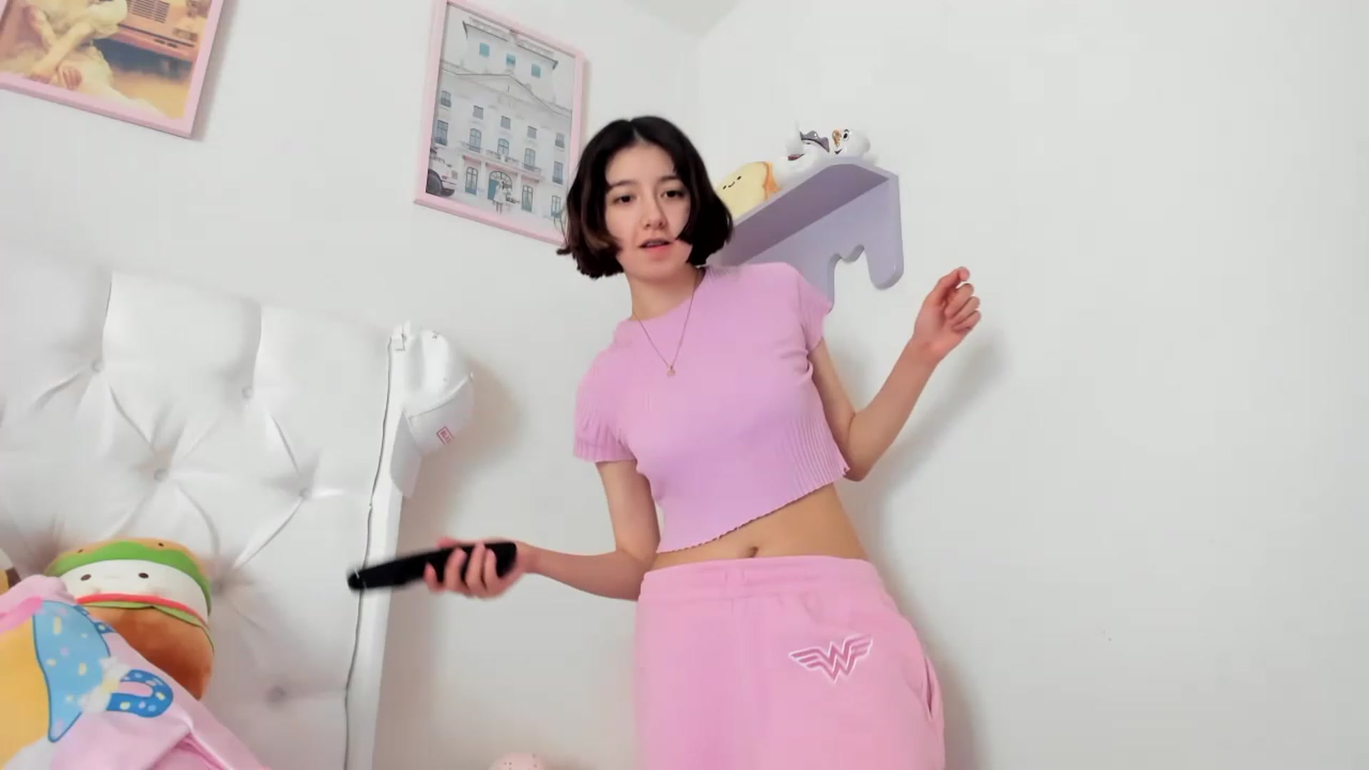 Gallery image thumbnail from Cherrycute666's myfreecams stream on, 06/05/2023, 23:28 image 5 of 20