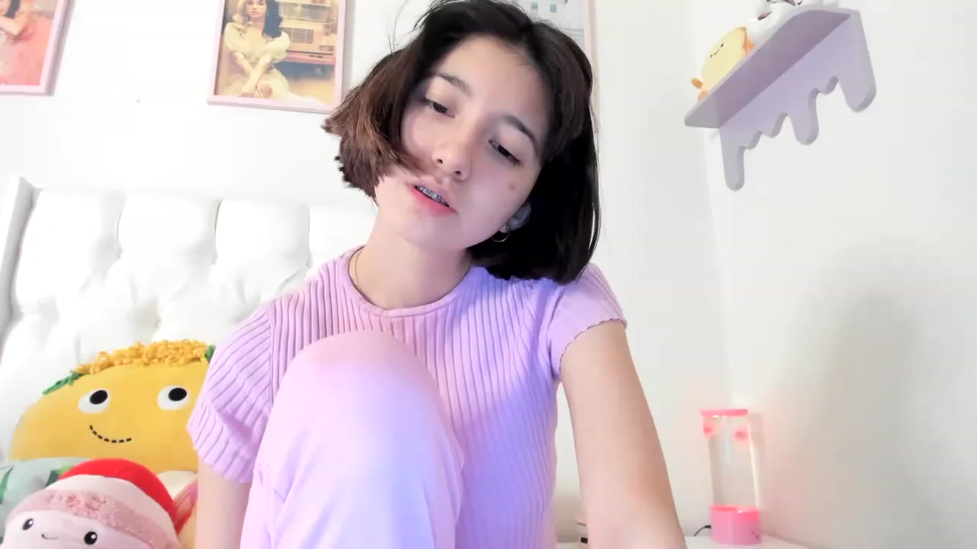 Gallery image thumbnail from Cherrycute666's myfreecams stream on, 06/06/2023, 24:24 image 8 of 20