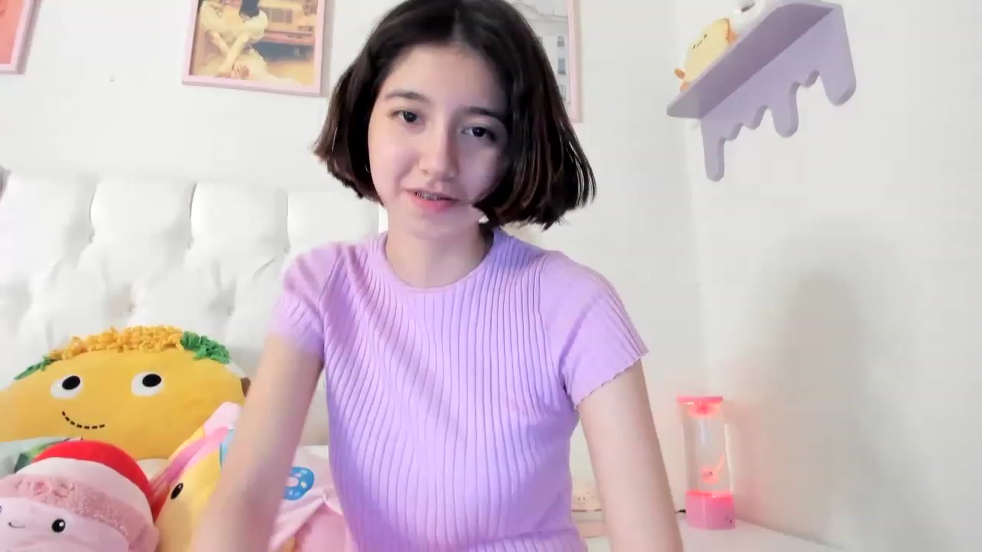 Gallery image thumbnail from Cherrycute666's myfreecams stream on, 06/06/2023, 24:24 image 4 of 20
