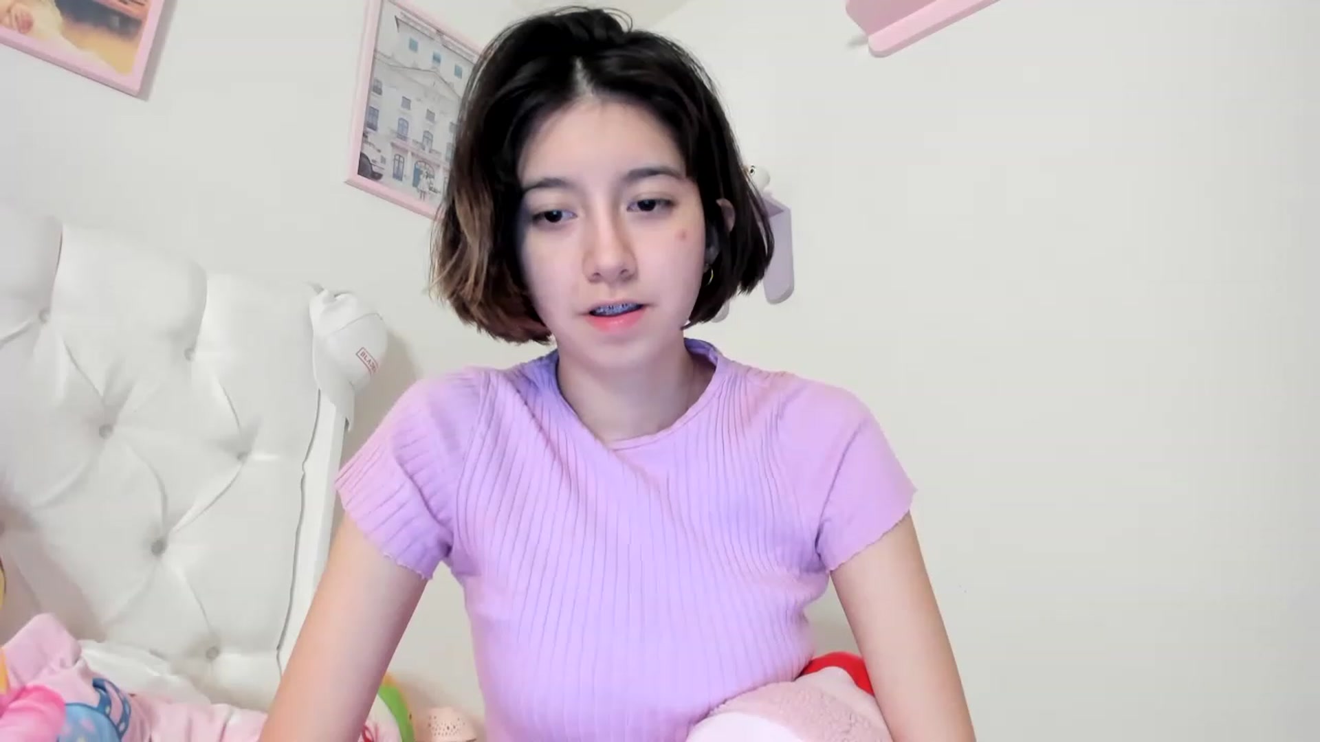 Gallery image thumbnail from Cherrycute666's myfreecams stream on, 06/06/2023, 03:21 image 4 of 20