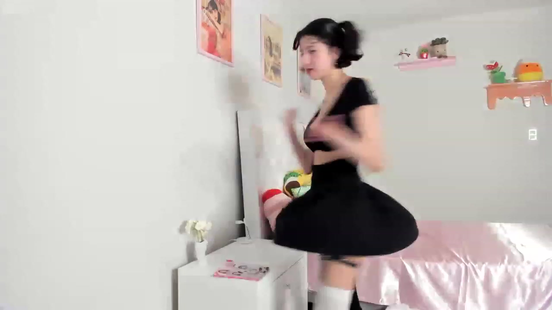 Gallery image thumbnail from Cherrycute666's myfreecams stream on, 06/08/2023, 04:33 image 20 of 20
