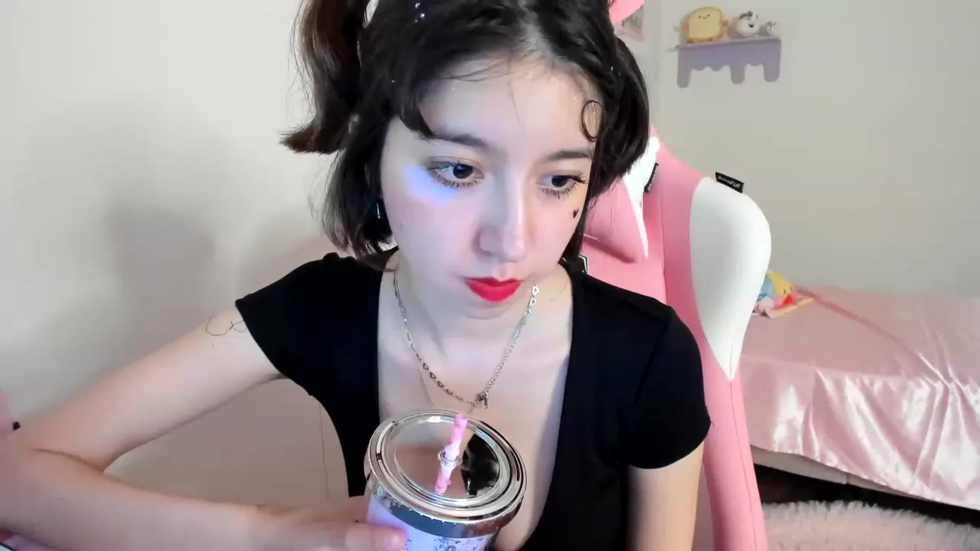 Gallery image thumbnail from Cherrycute666's myfreecams stream on, 06/08/2023, 06:03 image 11 of 20
