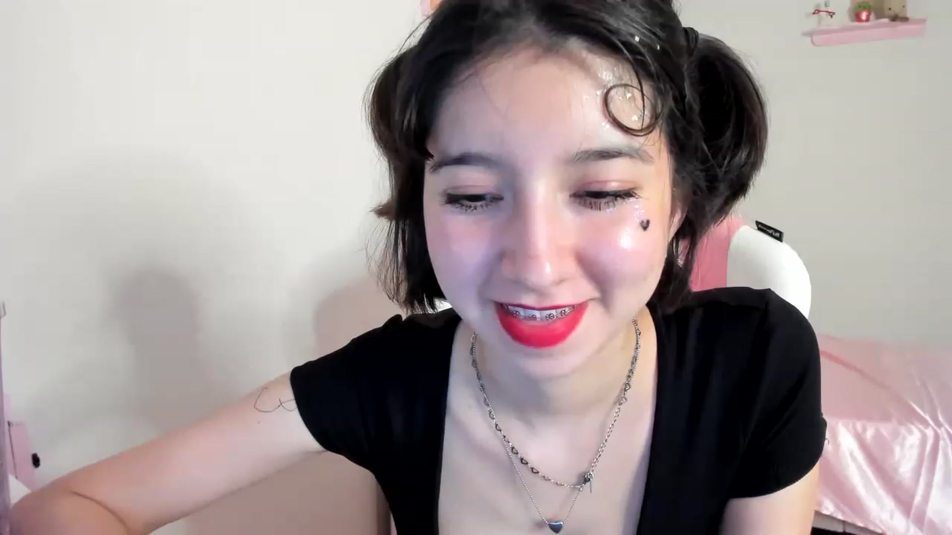 Gallery image thumbnail from Cherrycute666's myfreecams stream on, 06/08/2023, 06:03 image 19 of 20