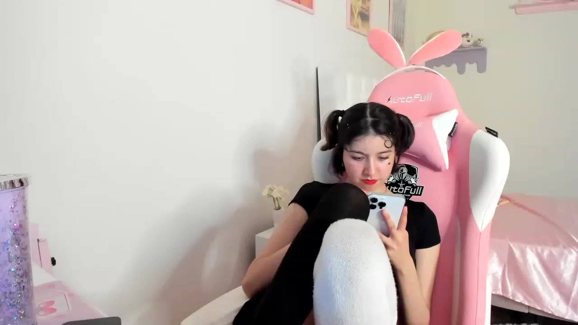 Gallery image thumbnail from Cherrycute666's myfreecams stream on, 06/08/2023, 06:59 image 18 of 20