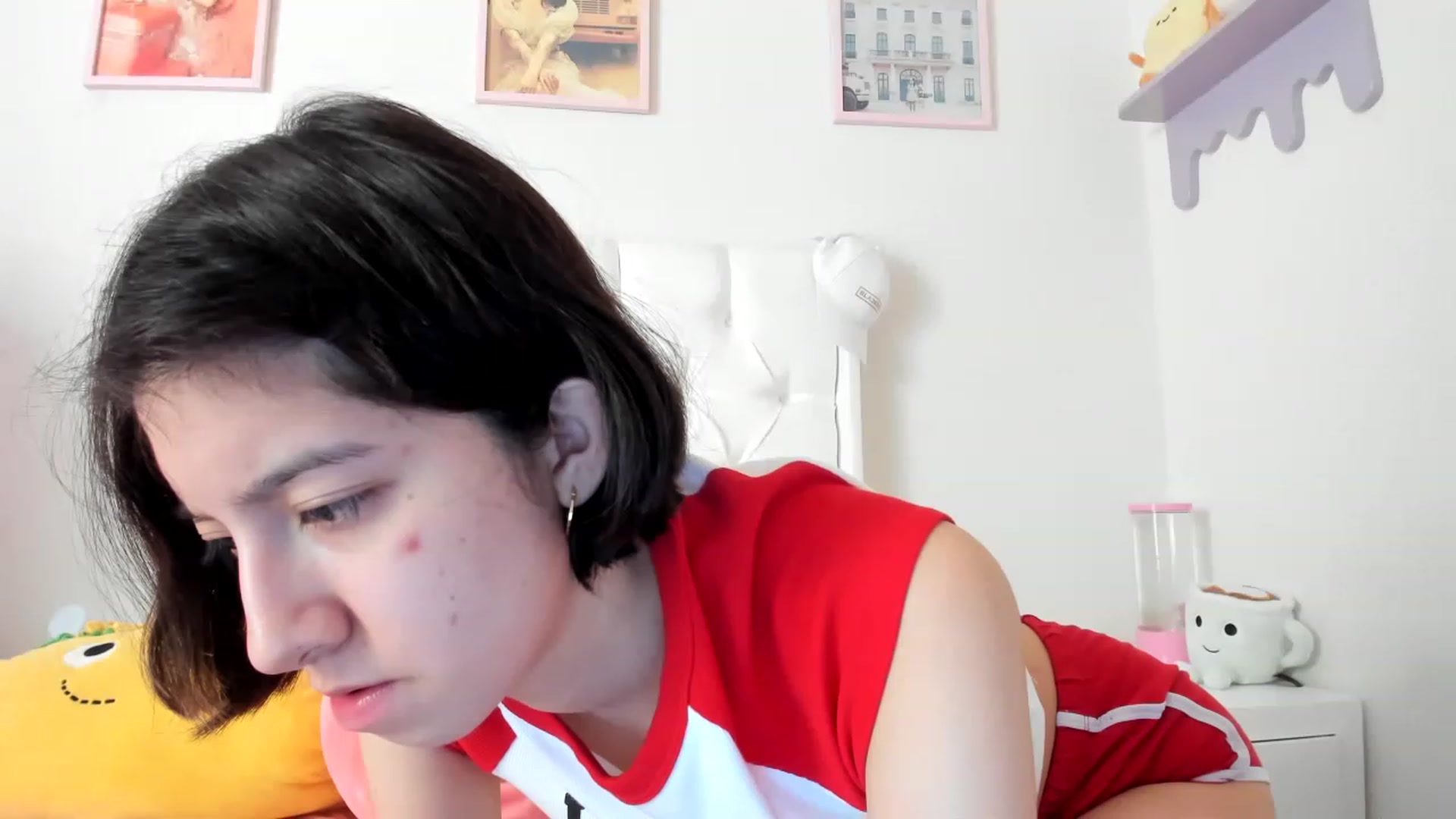 Gallery image thumbnail from Cherrycute666's myfreecams stream on, 06/08/2023, 22:13 image 14 of 20