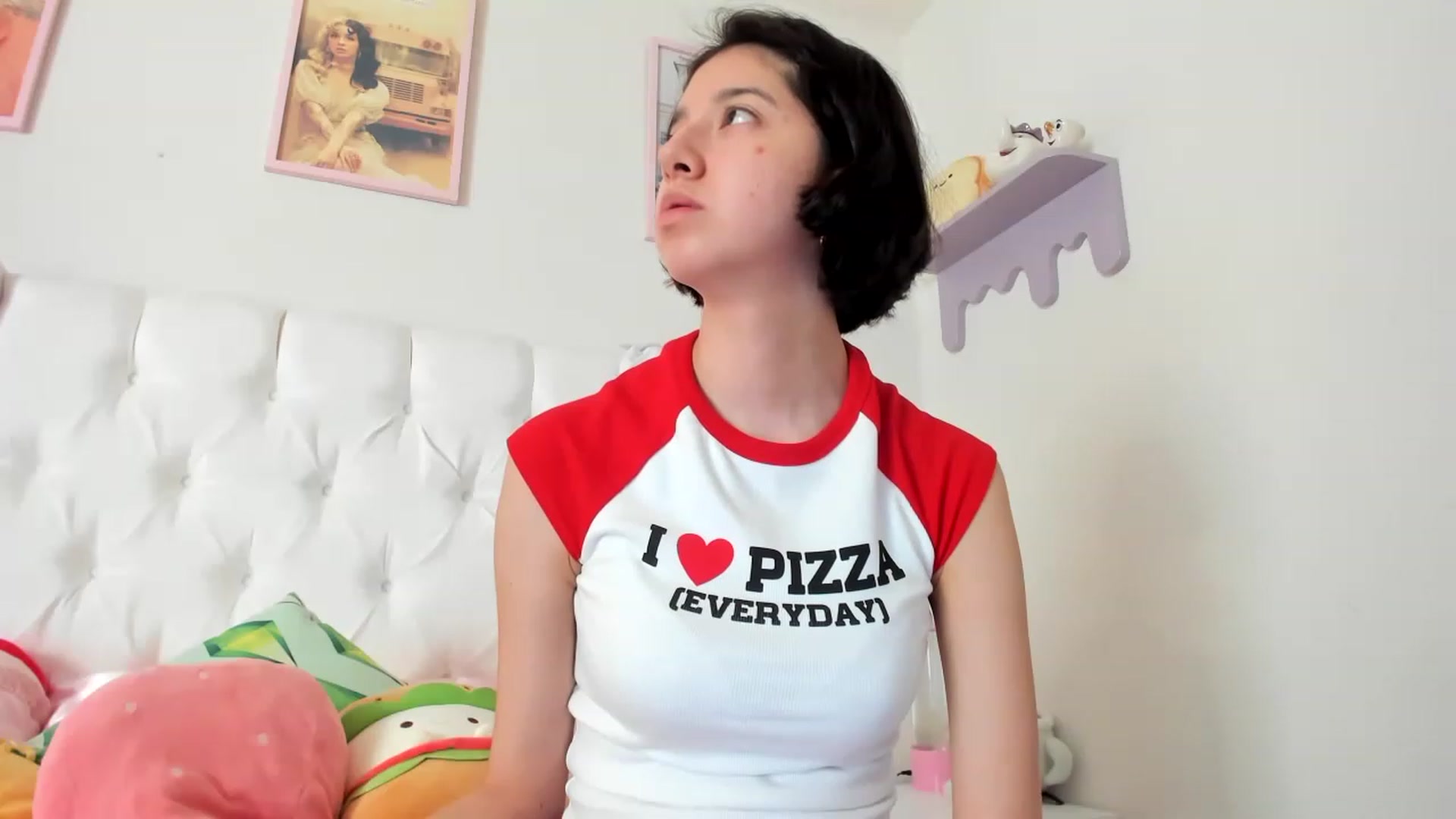 Gallery image thumbnail from Cherrycute666's myfreecams stream on, 06/08/2023, 22:13 image 6 of 20