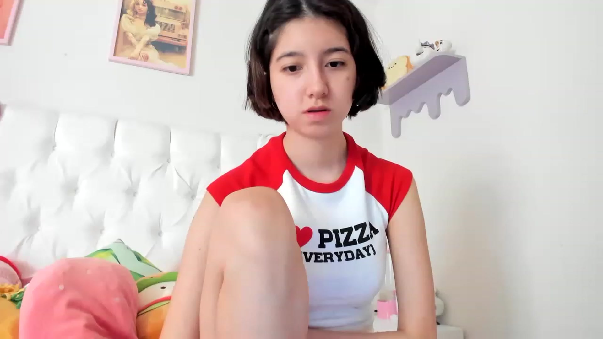 Gallery image thumbnail from Cherrycute666's myfreecams stream on, 06/08/2023, 22:13 image 4 of 20