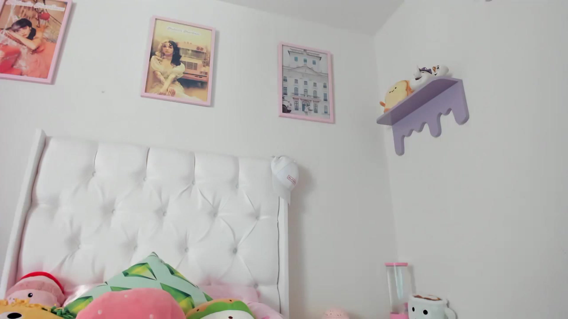 Gallery image thumbnail from Cherrycute666's myfreecams stream on, 06/08/2023, 22:13 image 19 of 20