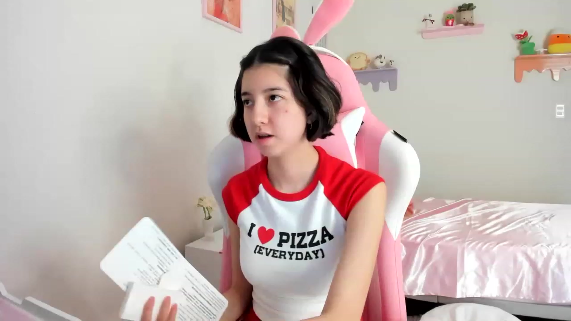 Gallery image thumbnail from Cherrycute666's myfreecams stream on, 06/08/2023, 23:10 image 18 of 20