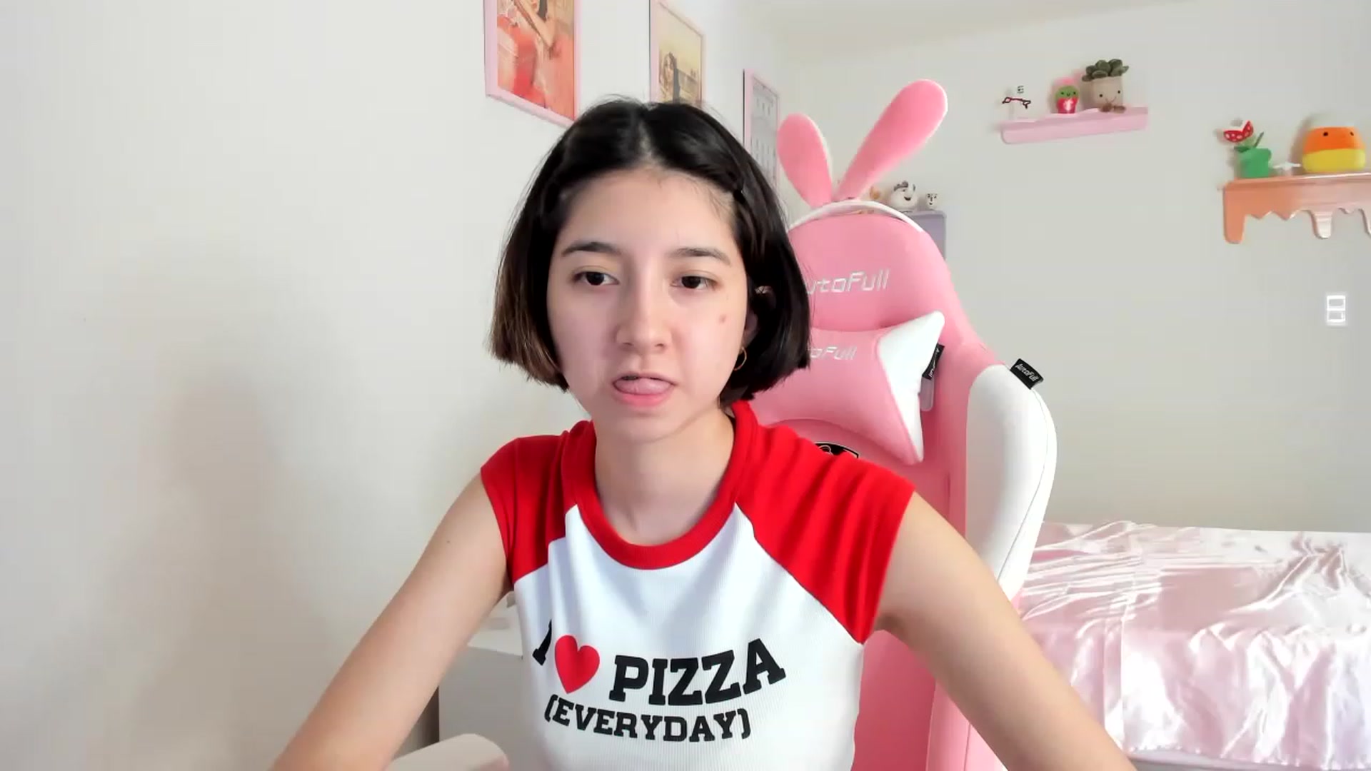 Gallery image thumbnail from Cherrycute666's myfreecams stream on, 06/09/2023, 24:04 image 2 of 20