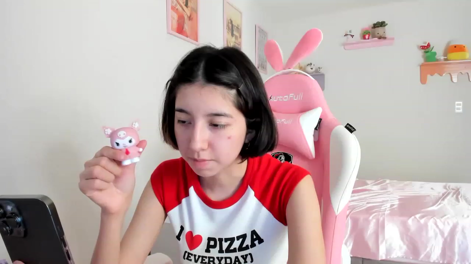Gallery image thumbnail from Cherrycute666's myfreecams stream on, 06/09/2023, 24:04 image 5 of 20