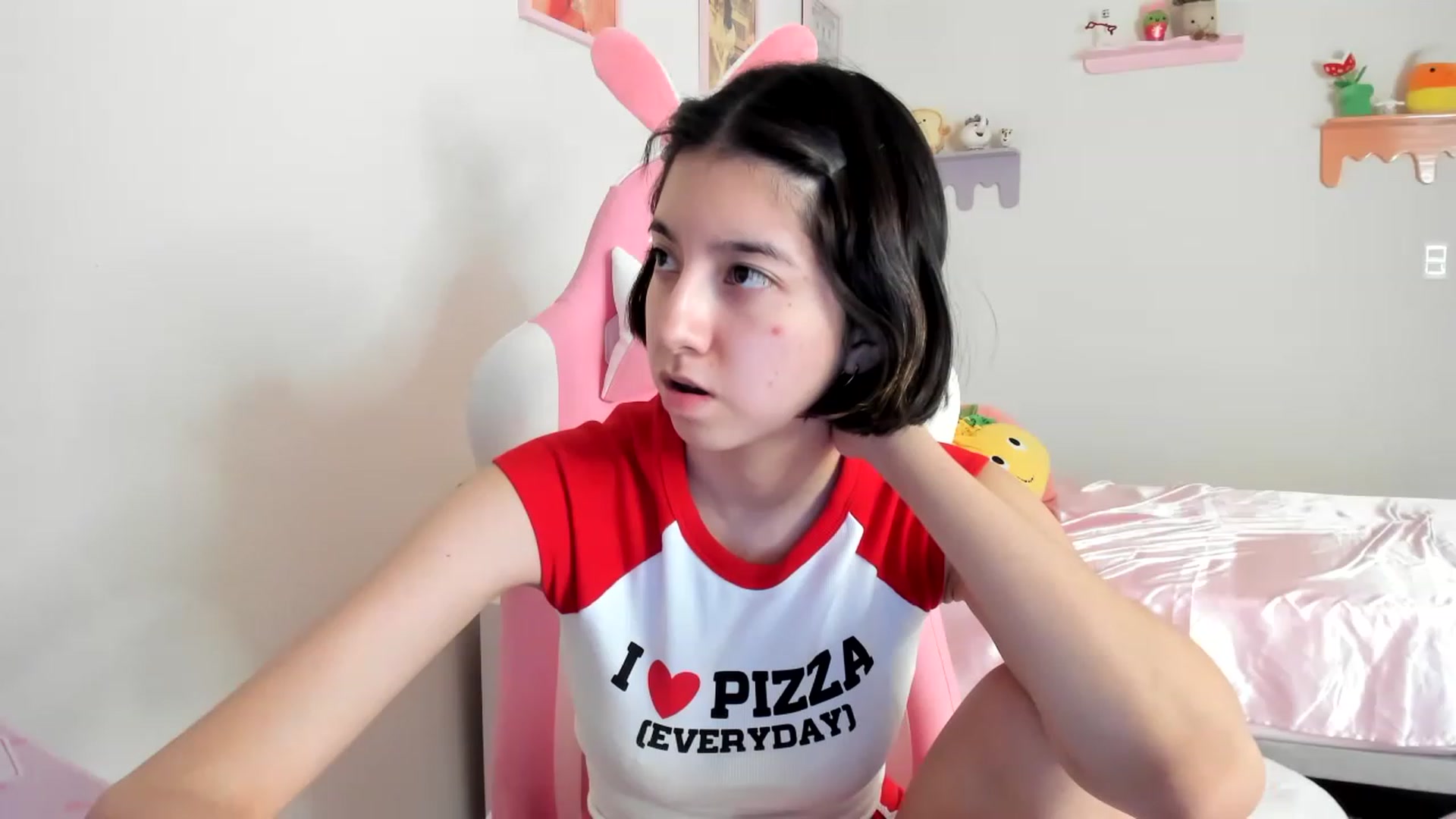 Gallery image thumbnail from Cherrycute666's myfreecams stream on, 06/09/2023, 24:04 image 18 of 20