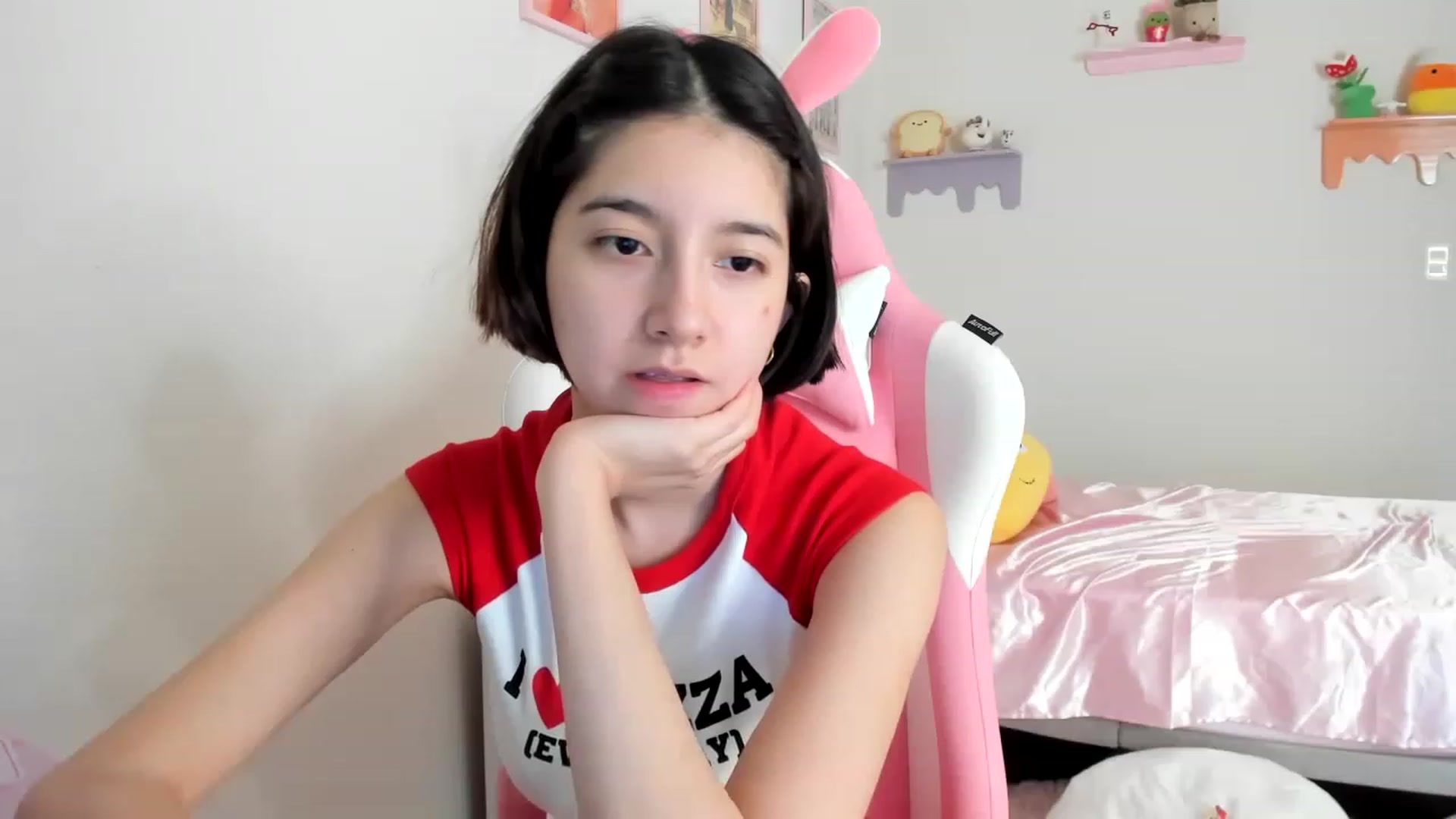 Gallery image thumbnail from Cherrycute666's myfreecams stream on, 06/09/2023, 24:04 image 9 of 20