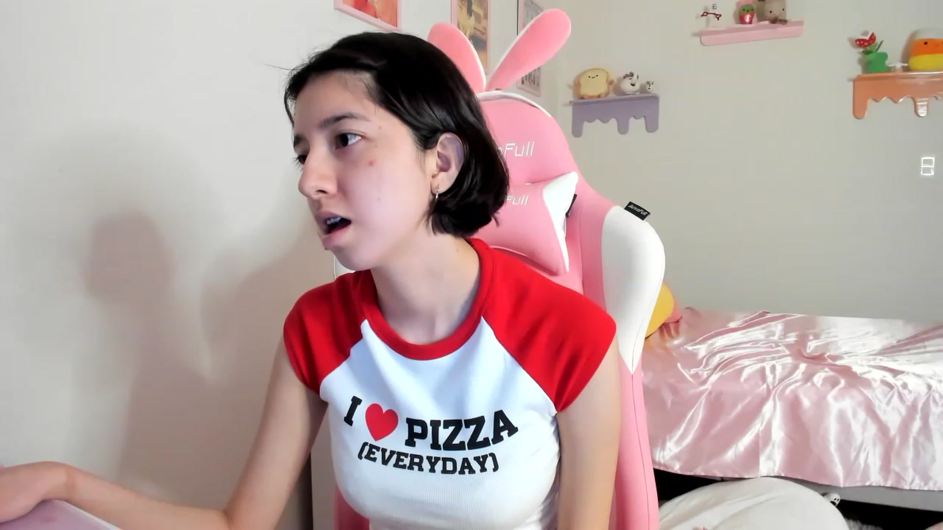 Gallery image thumbnail from Cherrycute666's myfreecams stream on, 06/09/2023, 02:30 image 3 of 20