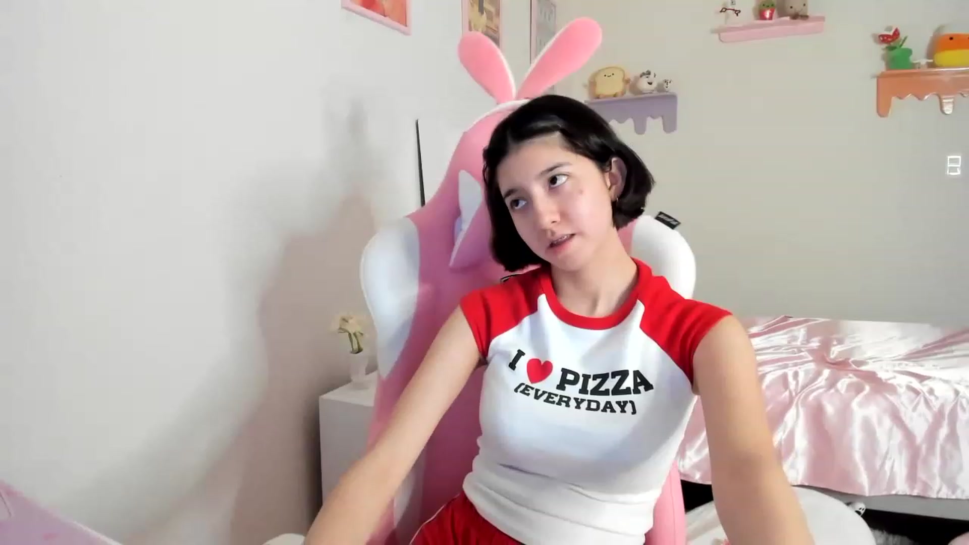 Gallery image thumbnail from Cherrycute666's myfreecams stream on, 06/09/2023, 02:30 image 4 of 20