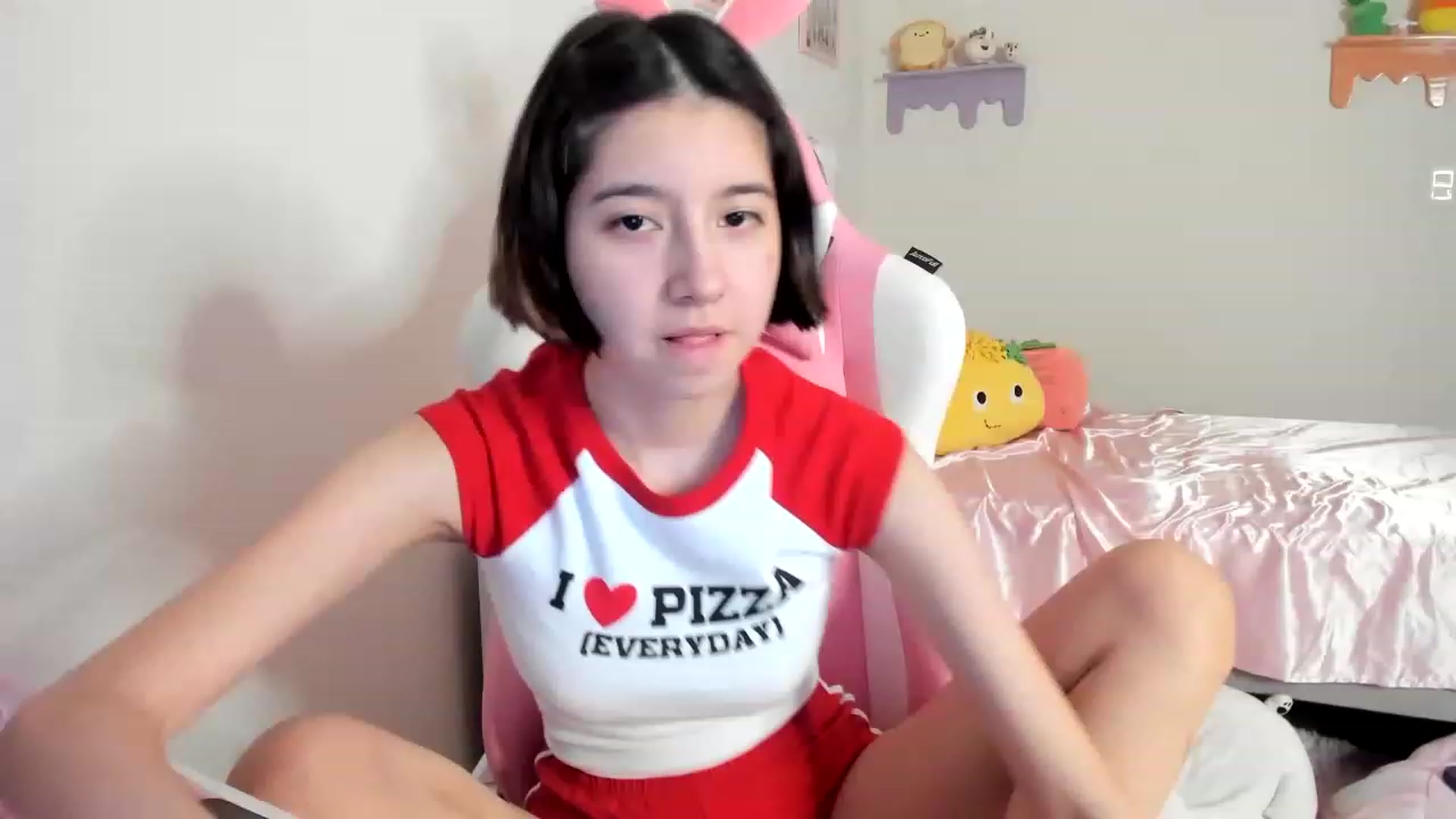 Gallery image thumbnail from Cherrycute666's myfreecams stream on, 06/09/2023, 02:30 image 10 of 20