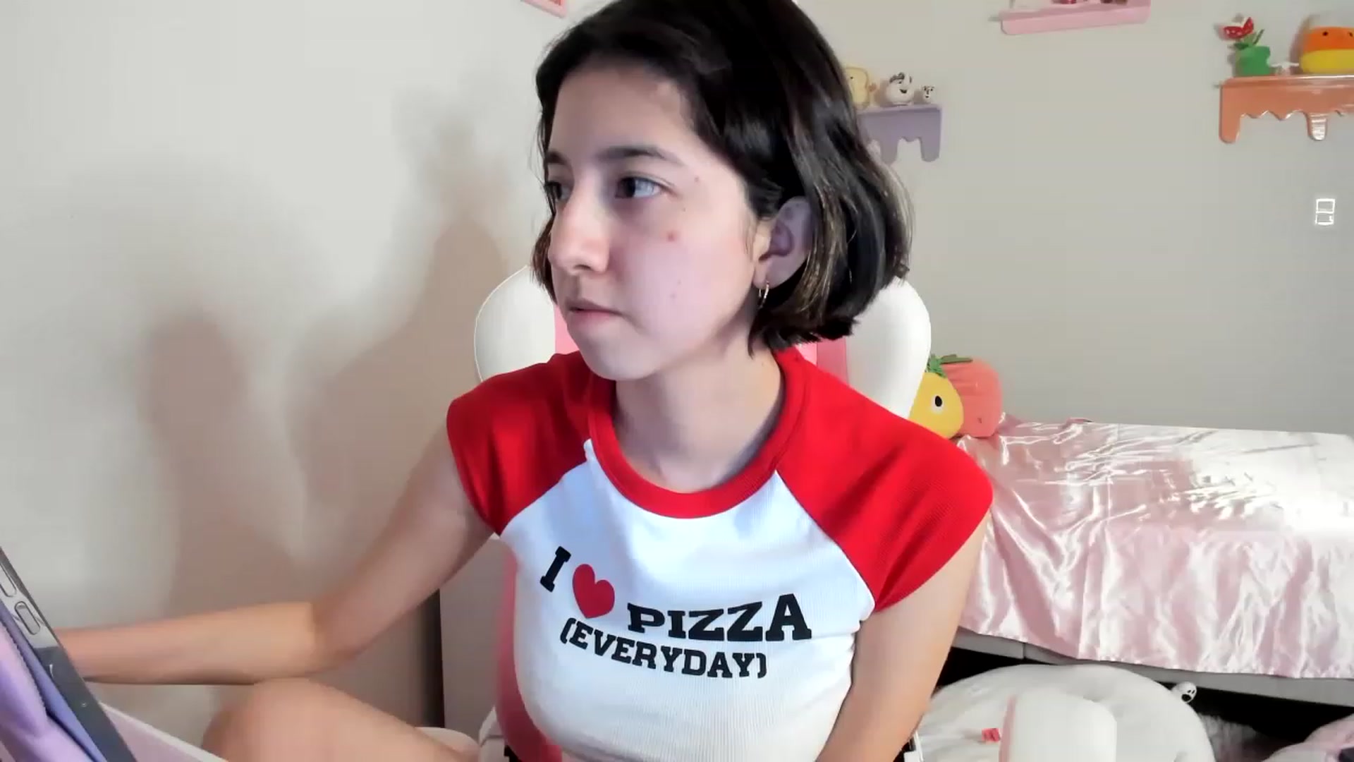Gallery image thumbnail from Cherrycute666's myfreecams stream on, 06/09/2023, 04:19 image 20 of 20