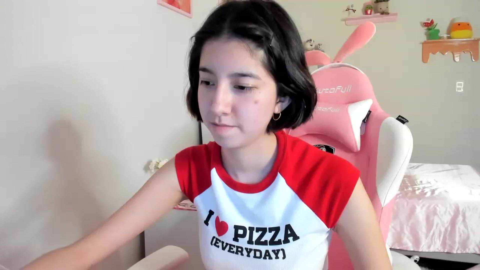 Gallery image thumbnail from Cherrycute666's myfreecams stream on, 06/09/2023, 07:50 image 5 of 20