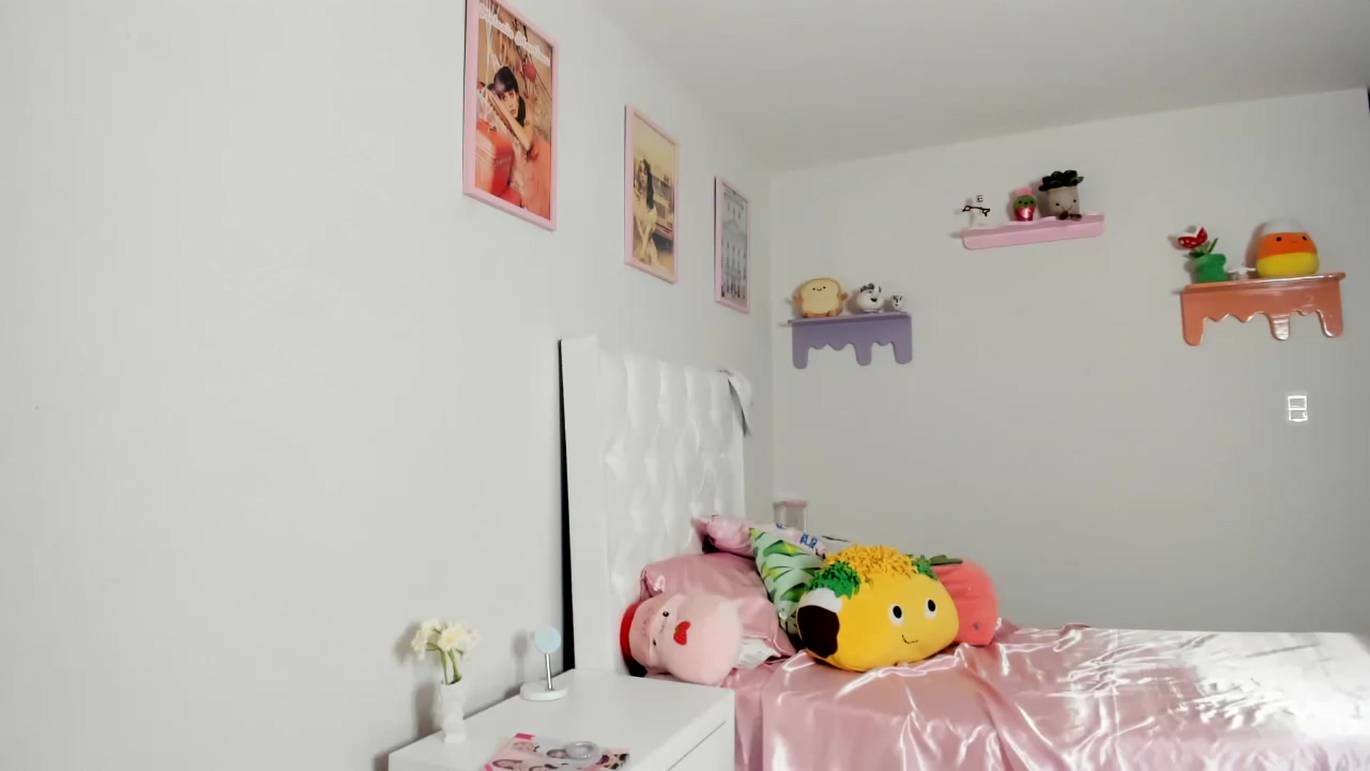 Gallery image thumbnail from Cherrycute666's myfreecams stream on, 06/09/2023, 07:50 image 15 of 20