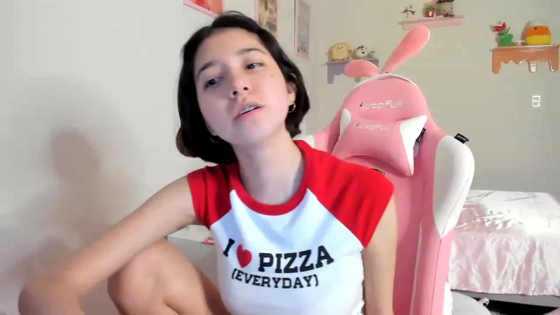 Gallery image thumbnail from Cherrycute666's myfreecams stream on, 06/09/2023, 07:50 image 6 of 20