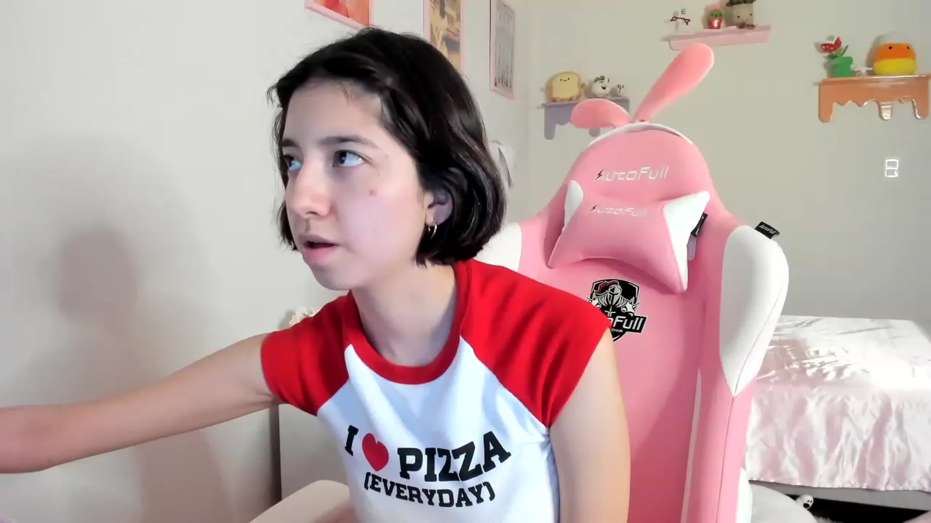 Gallery image thumbnail from Cherrycute666's myfreecams stream on, 06/09/2023, 07:50 image 4 of 20