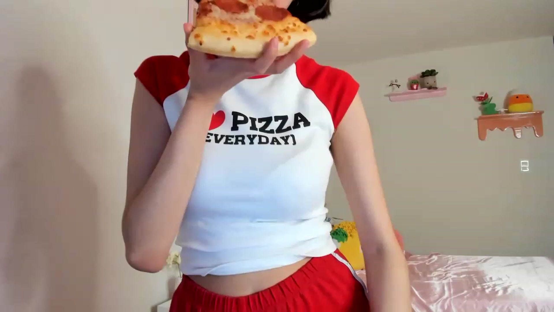 Gallery image thumbnail from Cherrycute666's myfreecams stream on, 06/09/2023, 07:50 image 16 of 20