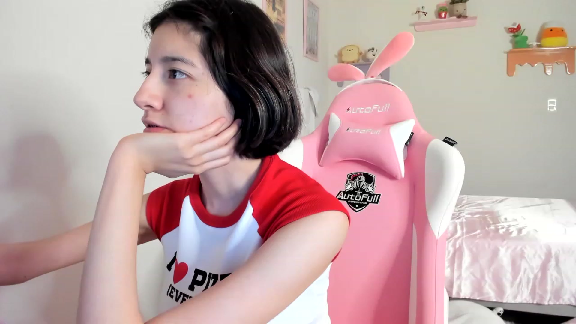 Gallery image thumbnail from Cherrycute666's myfreecams stream on, 06/09/2023, 07:50 image 3 of 20