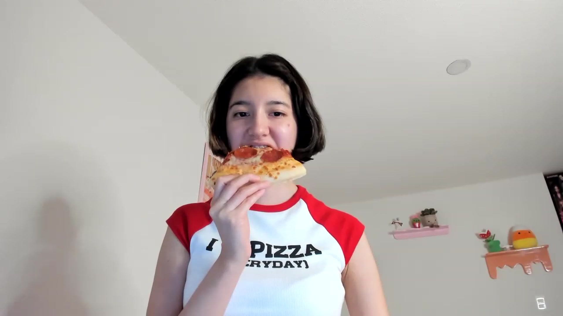 Gallery image thumbnail from Cherrycute666's myfreecams stream on, 06/09/2023, 07:50 image 17 of 20