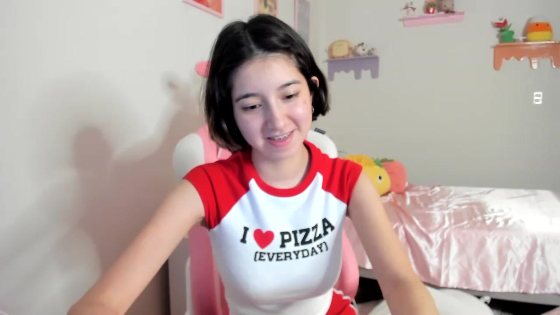 Gallery image thumbnail from Cherrycute666's myfreecams stream on, 06/09/2023, 07:50 image 12 of 20