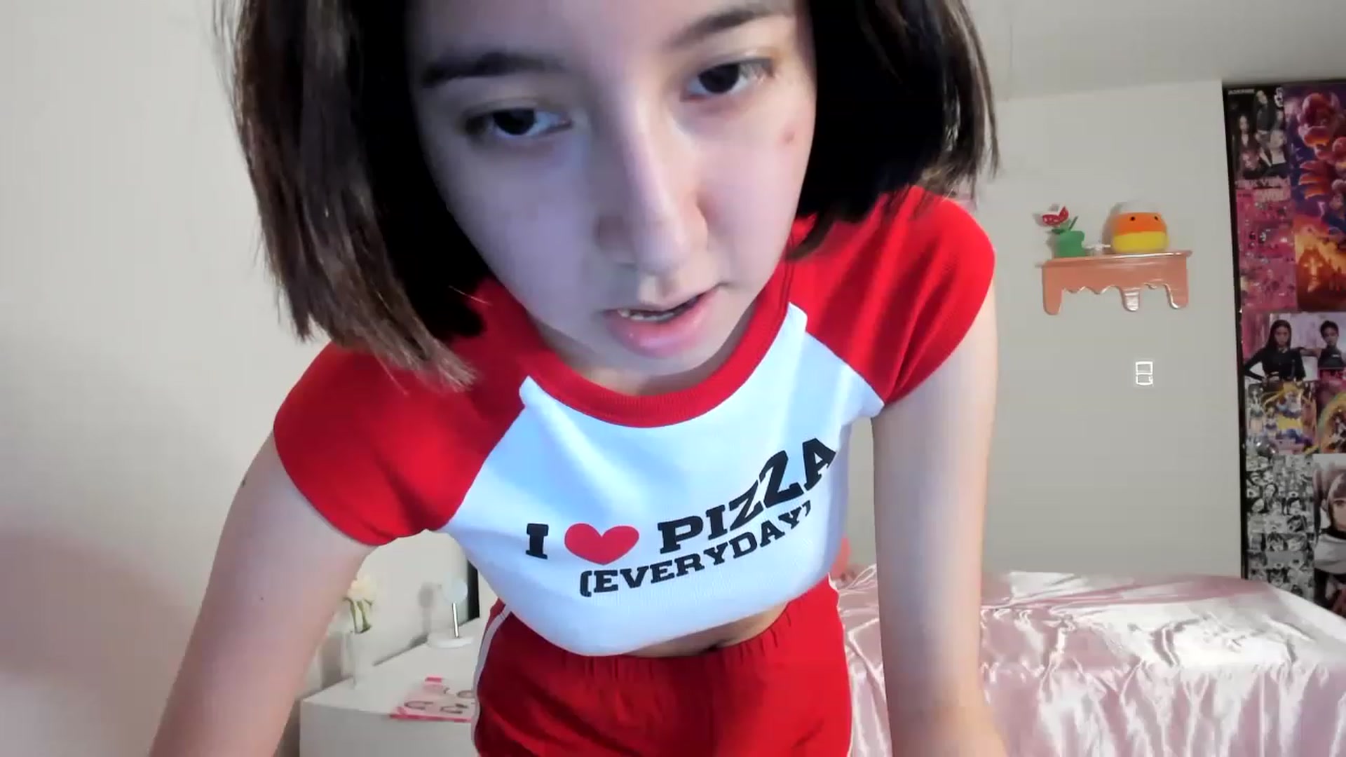 Gallery image thumbnail from Cherrycute666's myfreecams stream on, 06/09/2023, 08:32 image 13 of 20