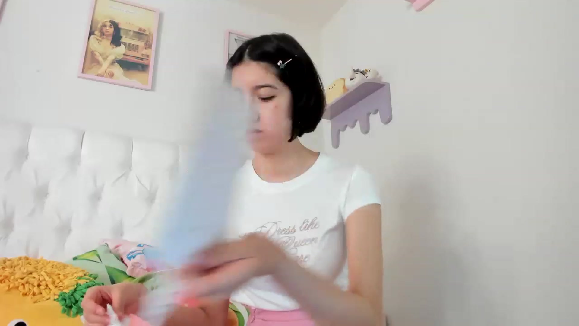 Gallery image thumbnail from Cherrycute666's myfreecams stream on, 06/09/2023, 21:07 image 7 of 20