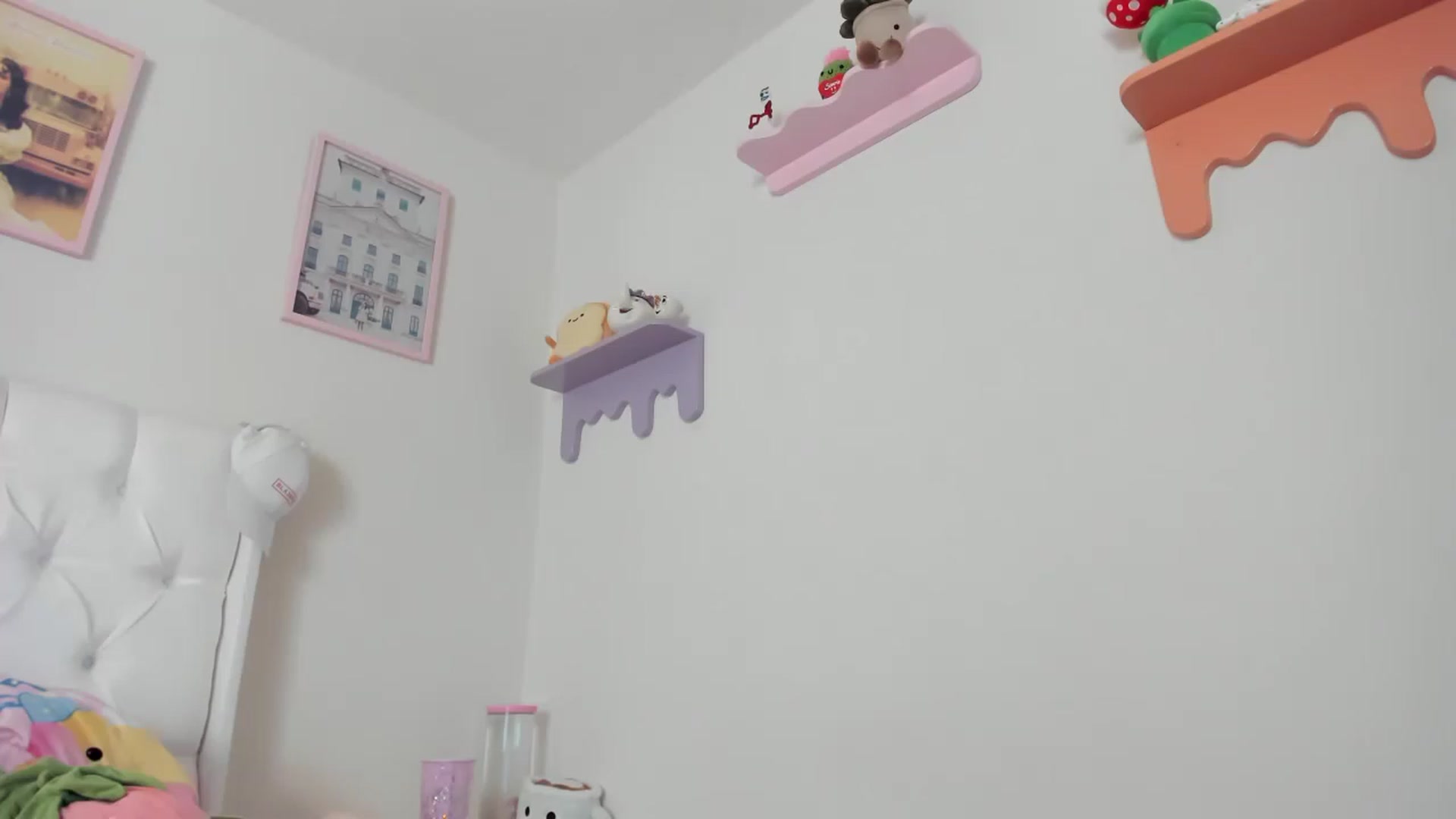 Gallery image thumbnail from Cherrycute666's myfreecams stream on, 06/09/2023, 21:07 image 3 of 20