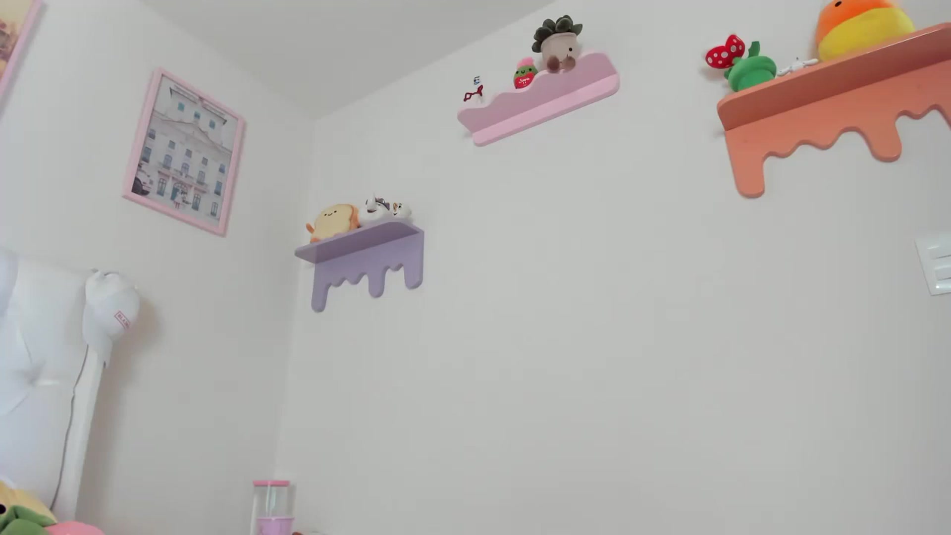 Gallery image thumbnail from Cherrycute666's myfreecams stream on, 06/09/2023, 21:07 image 17 of 20