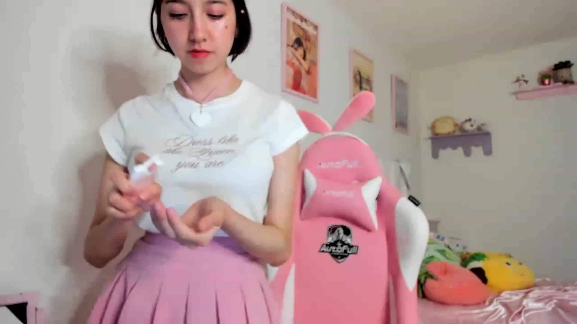 Gallery image thumbnail from Cherrycute666's myfreecams stream on, 06/10/2023, 02:26 image 3 of 20