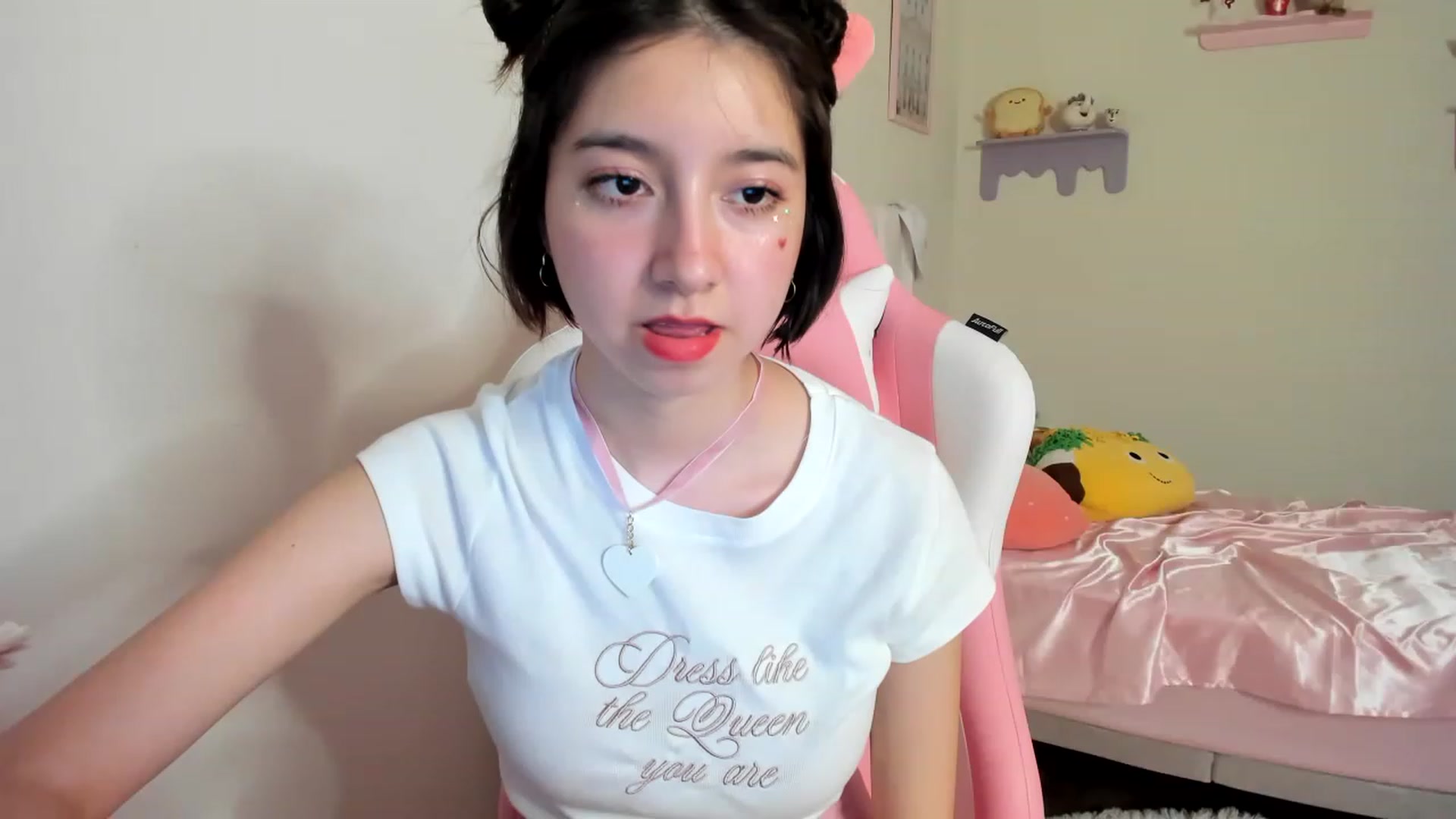 Gallery image thumbnail from Cherrycute666's myfreecams stream on, 06/10/2023, 03:51 image 17 of 20